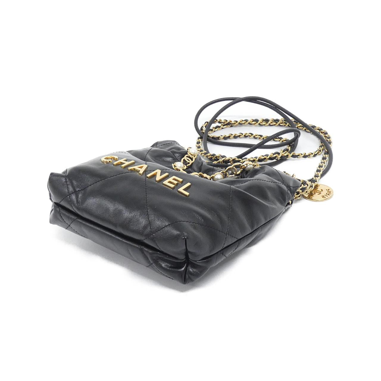 Chanel Chanel 22 Calf Shoulder Bag