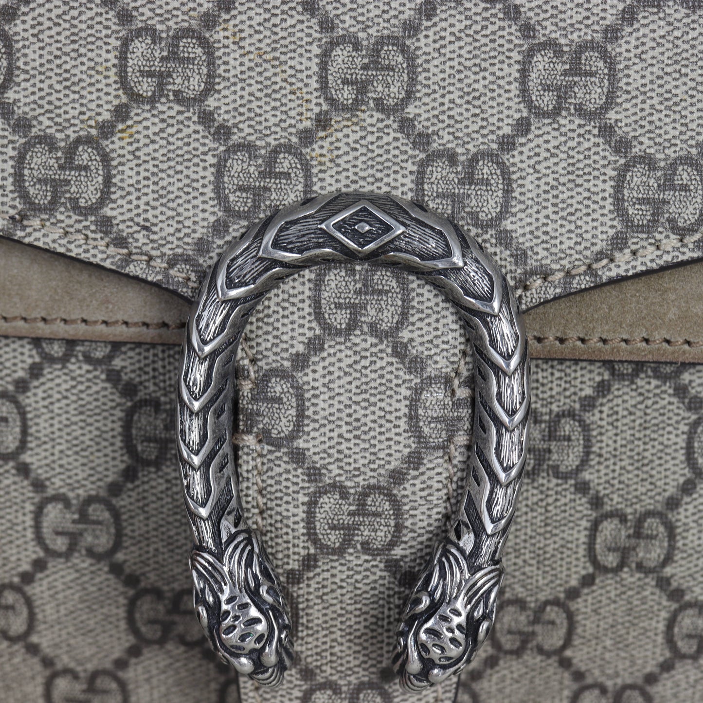 Gucci Dionysus GG Supreme Mini Bag