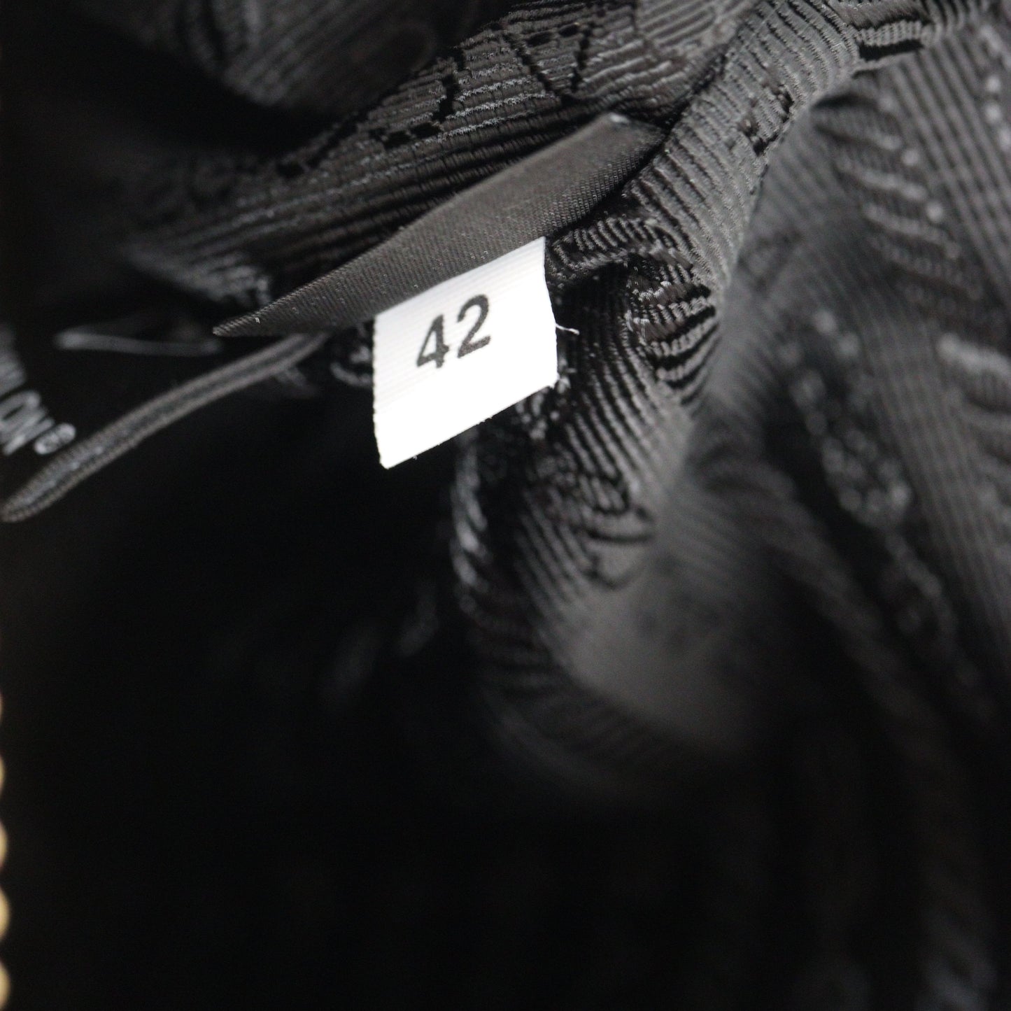 Prada Re-Edition 2005 Tessuto Shoulder Bag