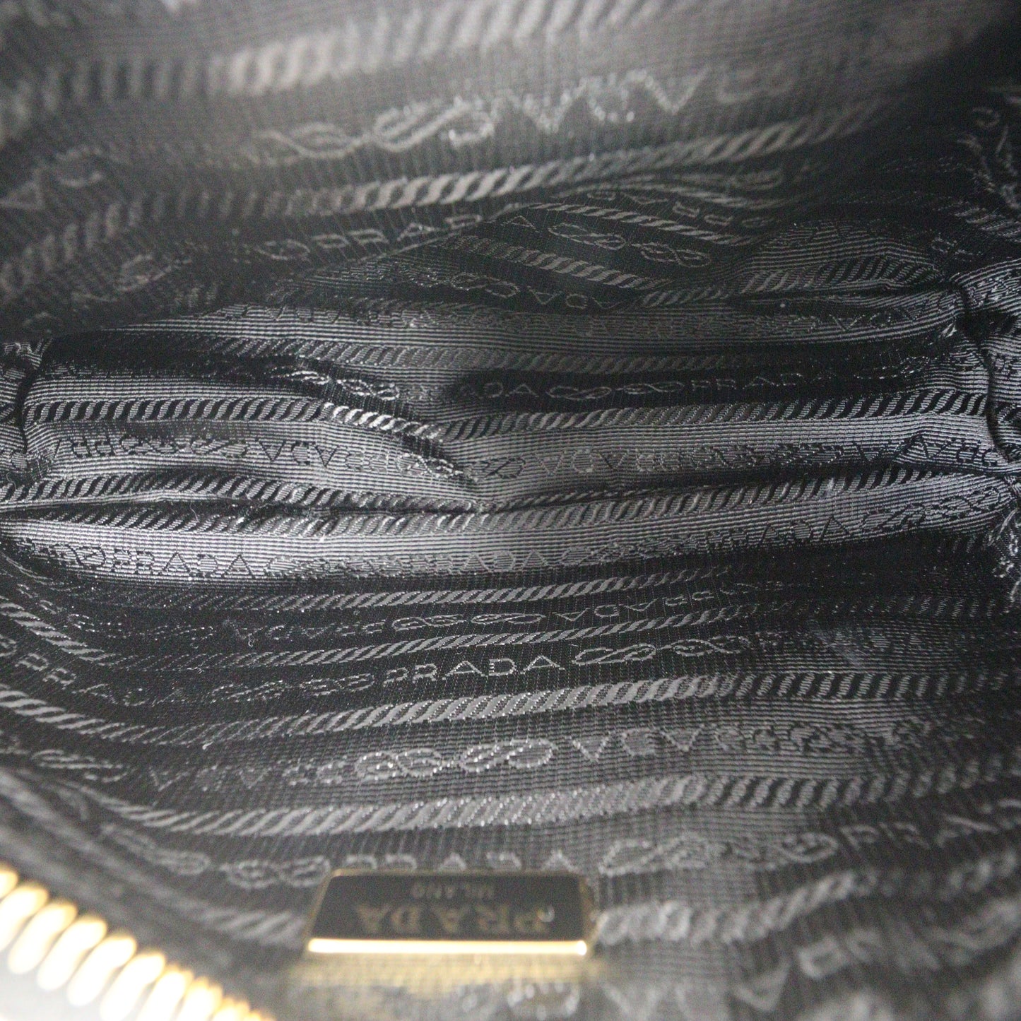 Prada Re-Edition 2005 Tessuto Shoulder Bag