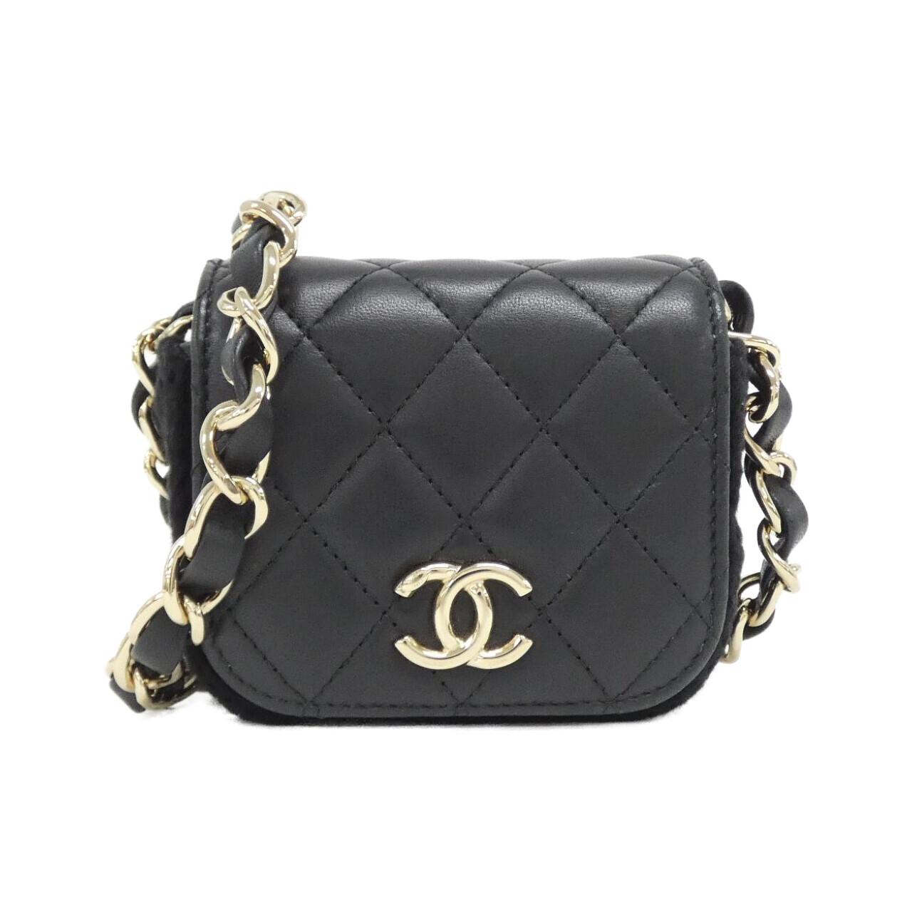 Chanel Lambskin Knit Chain Clutch