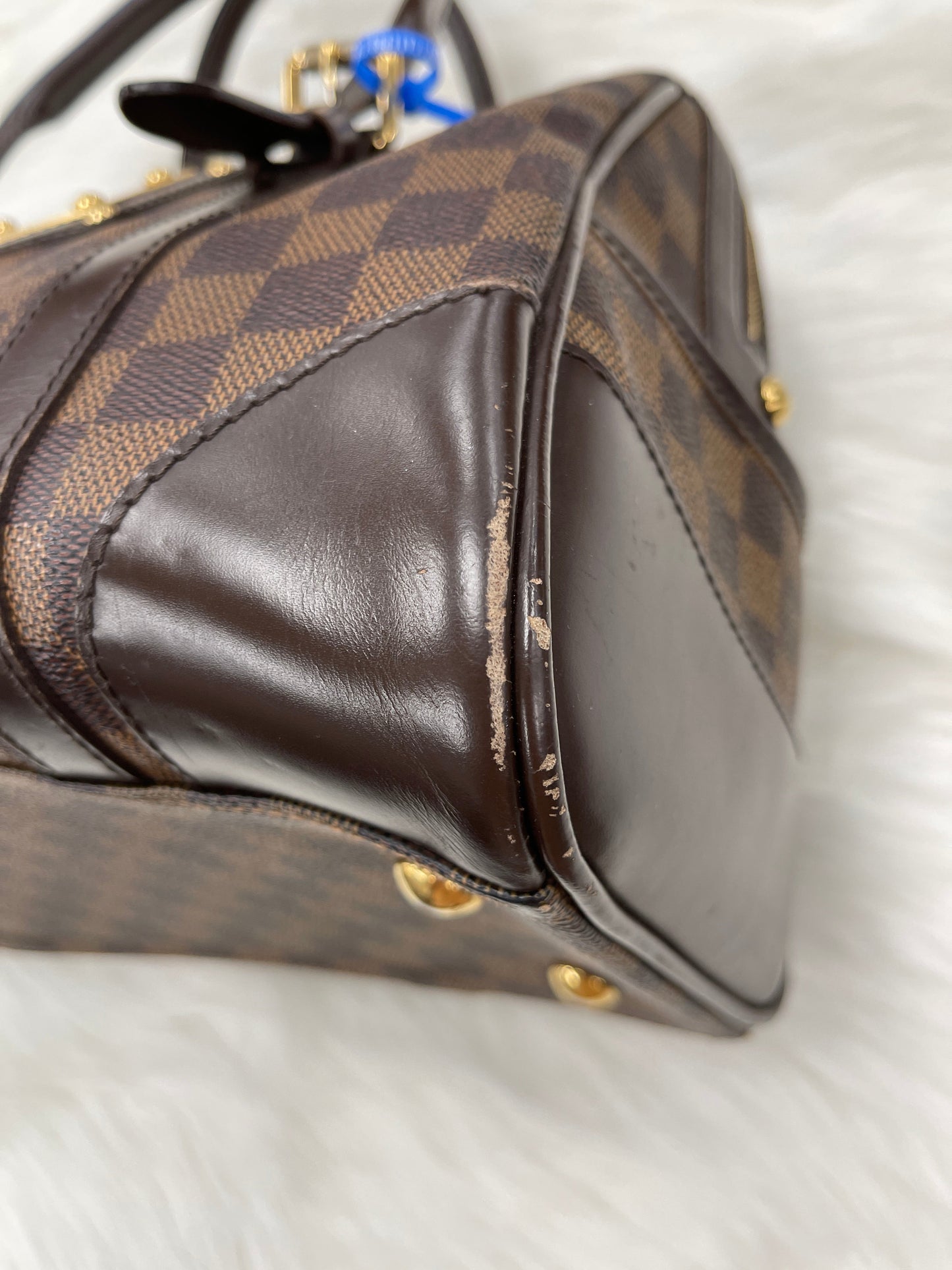 Handbag Luxury Designer By Louis Vuitton Size: Medium