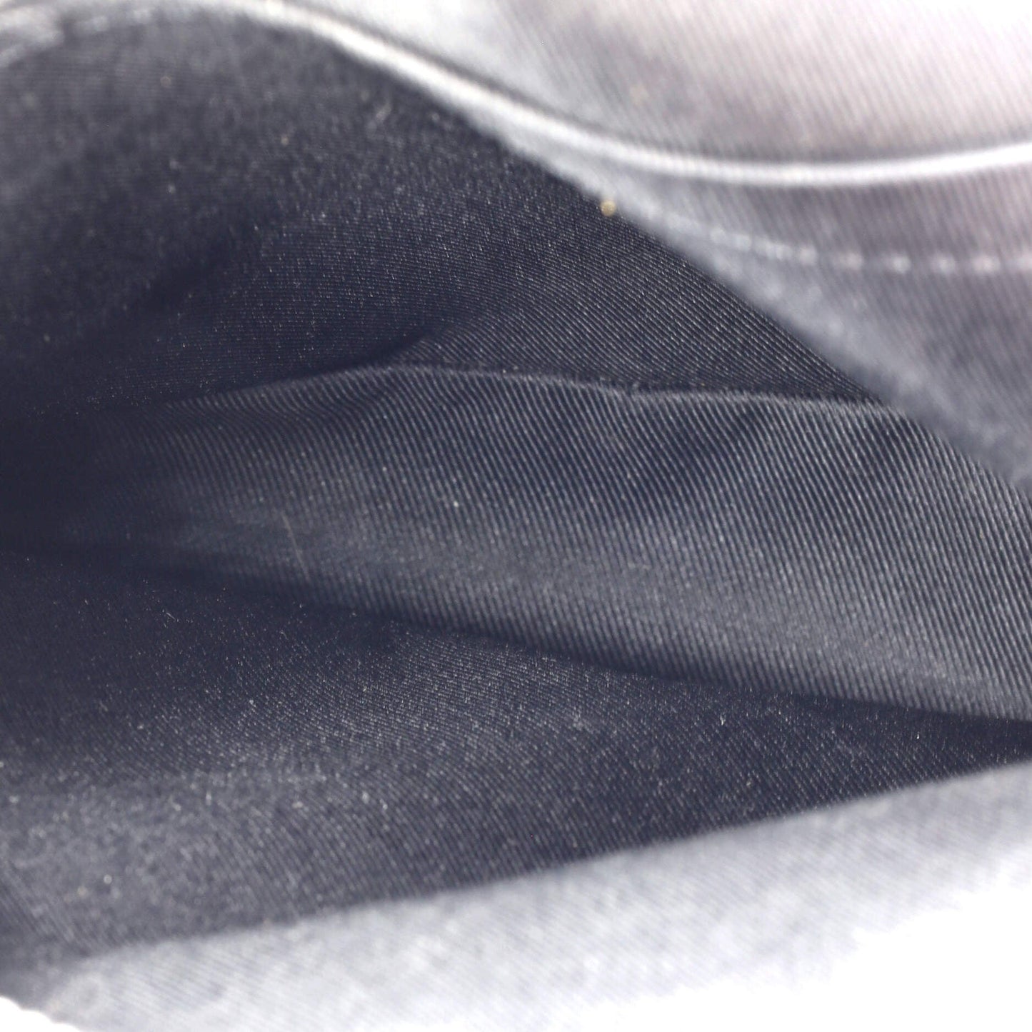 Louis Vuitton Avenue Sling Bag Taiga Leather
