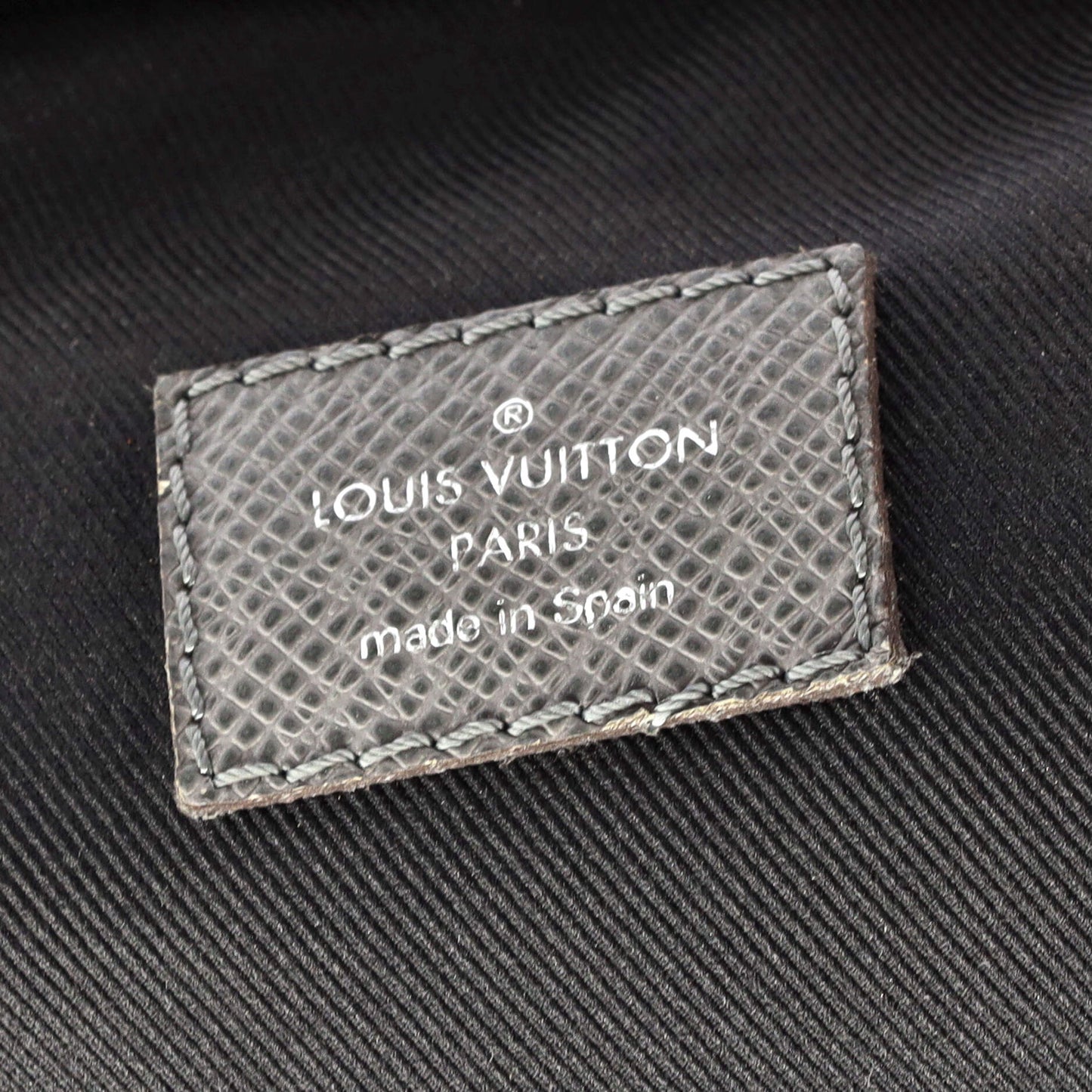 Louis Vuitton Avenue Sling Bag Taiga Leather