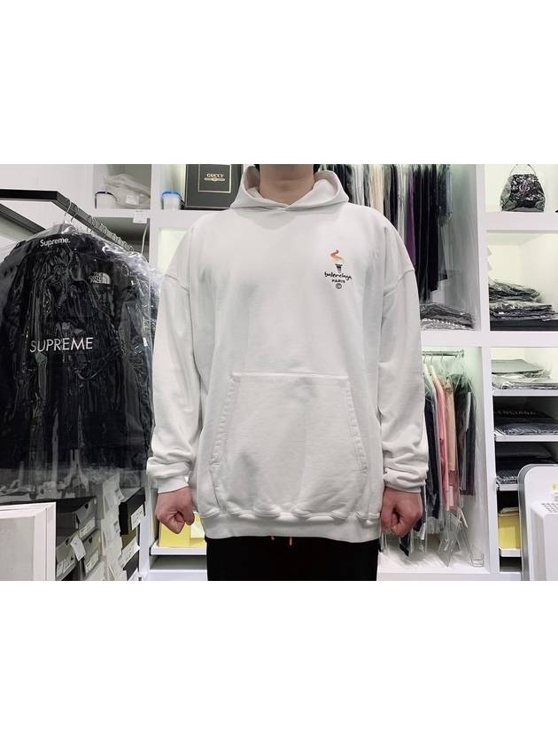 Luxury Balenciaga Trending 2026 Embroidered Flame Logo Hoodie White