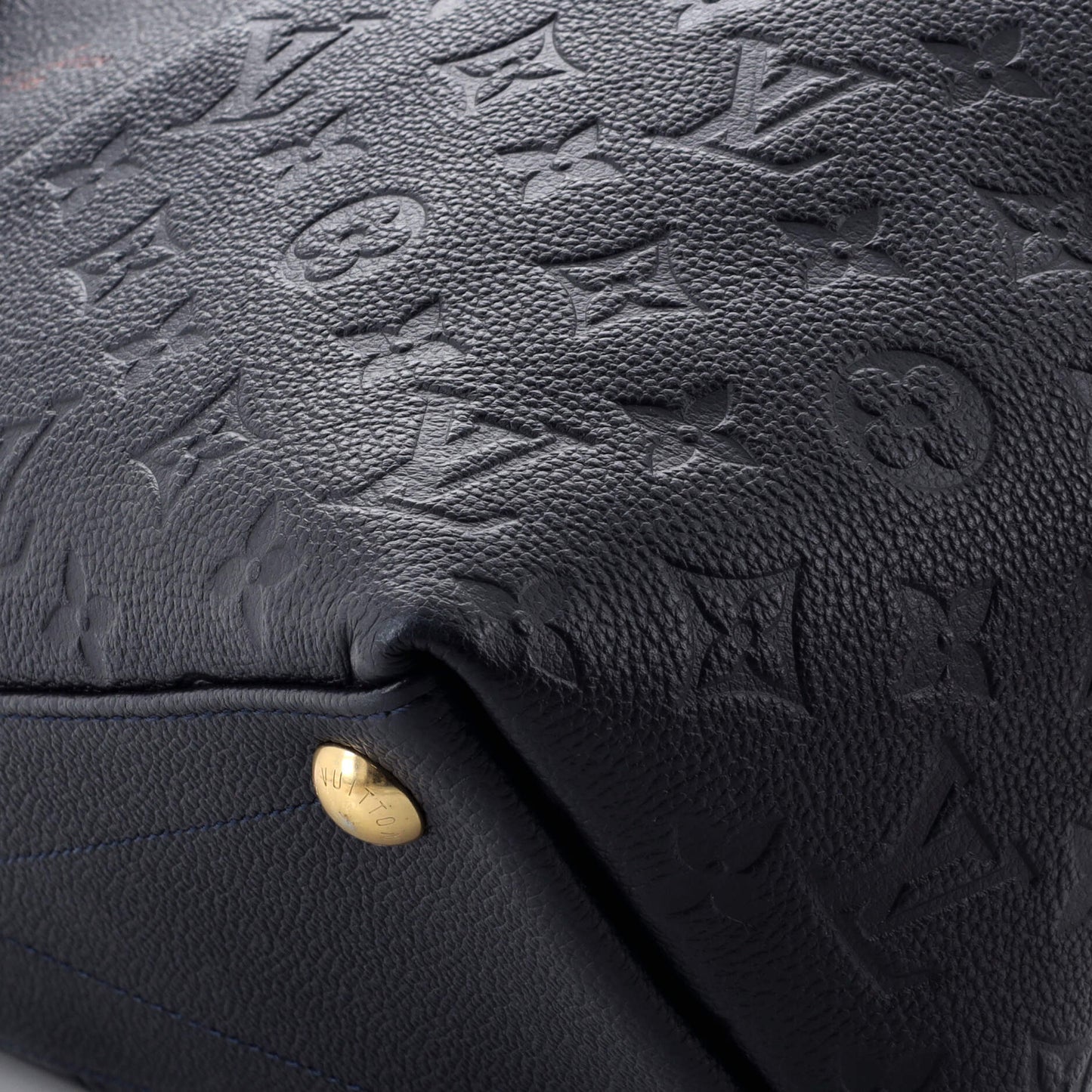 Louis Vuitton V Tote Monogram Empreinte Leather MM