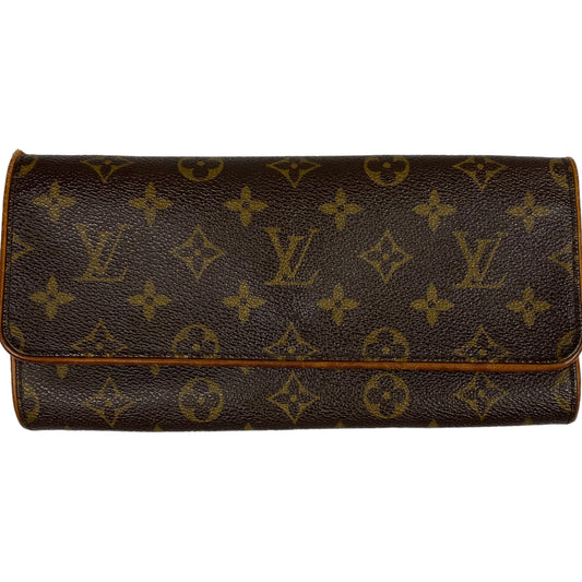 Clutch Luxury Designer By Louis Vuitton Size: Medium