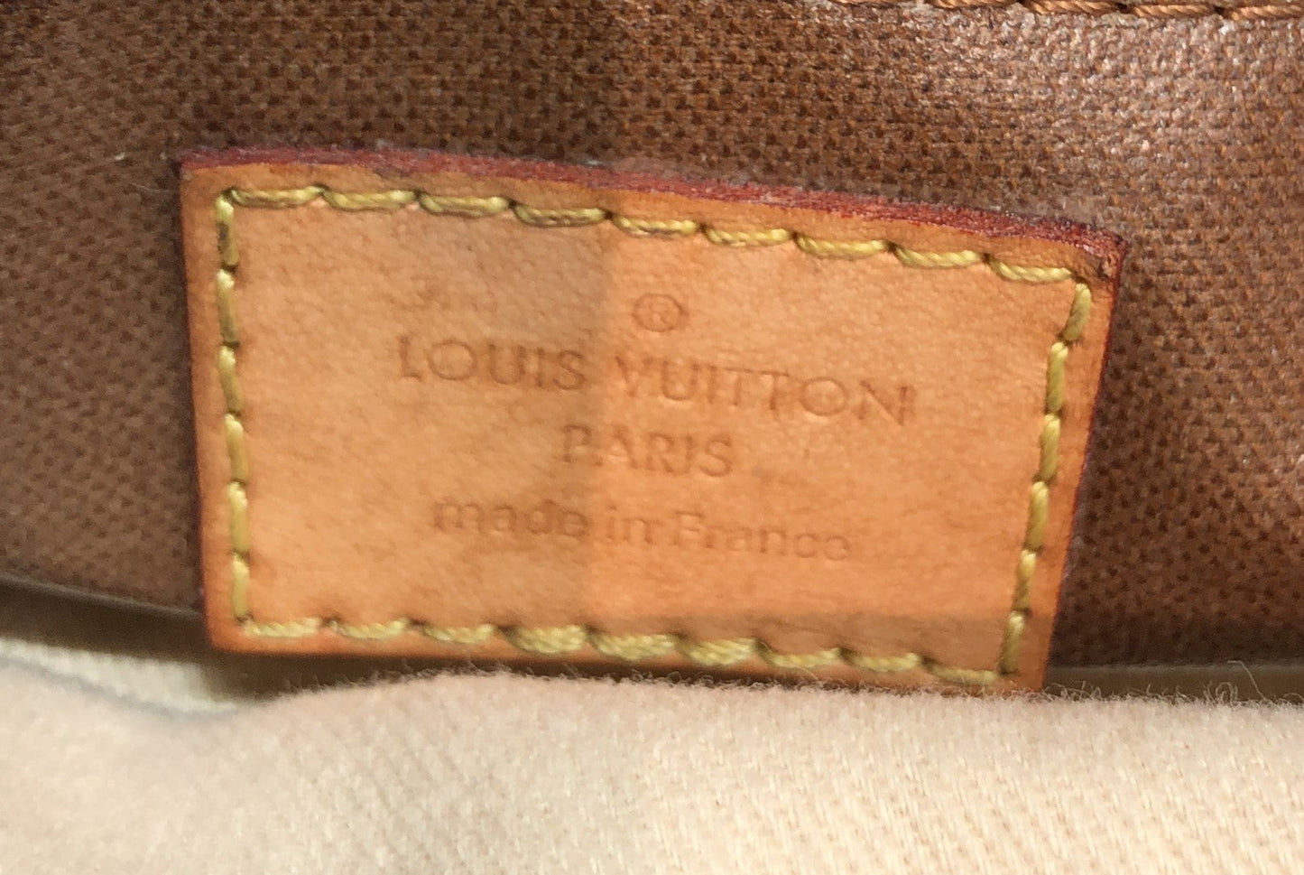 Louis Vuitton Toiletry Bag Monogram Canvas 25
