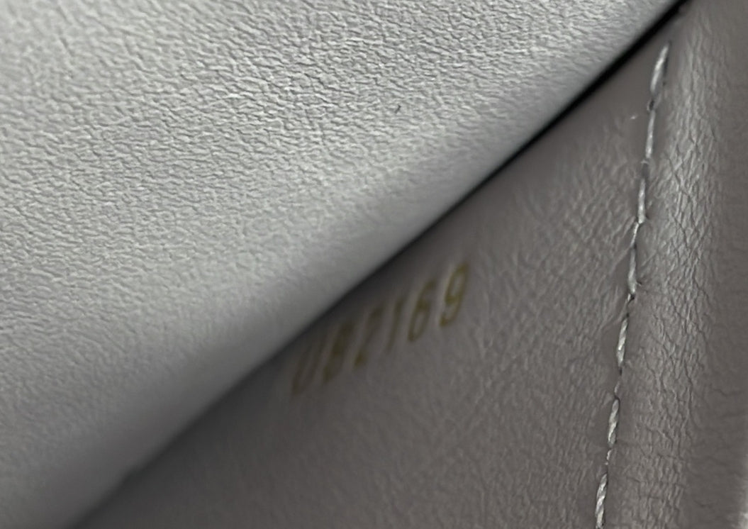 Louis Vuitton Milla Handbag Veau Nuage Calfskin MM