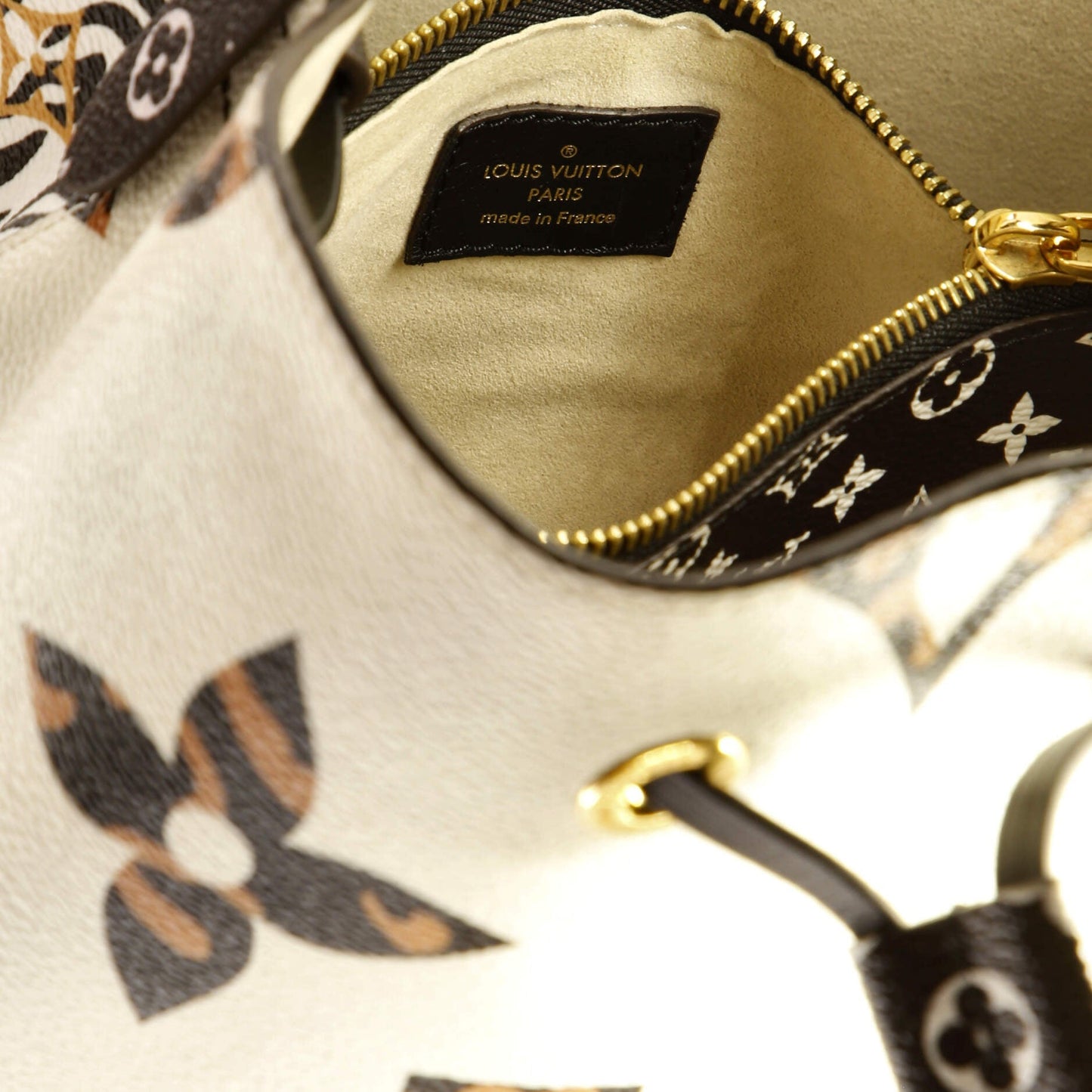 Louis Vuitton NeoNoe Handbag Limited Edition Jungle Monogram Giant