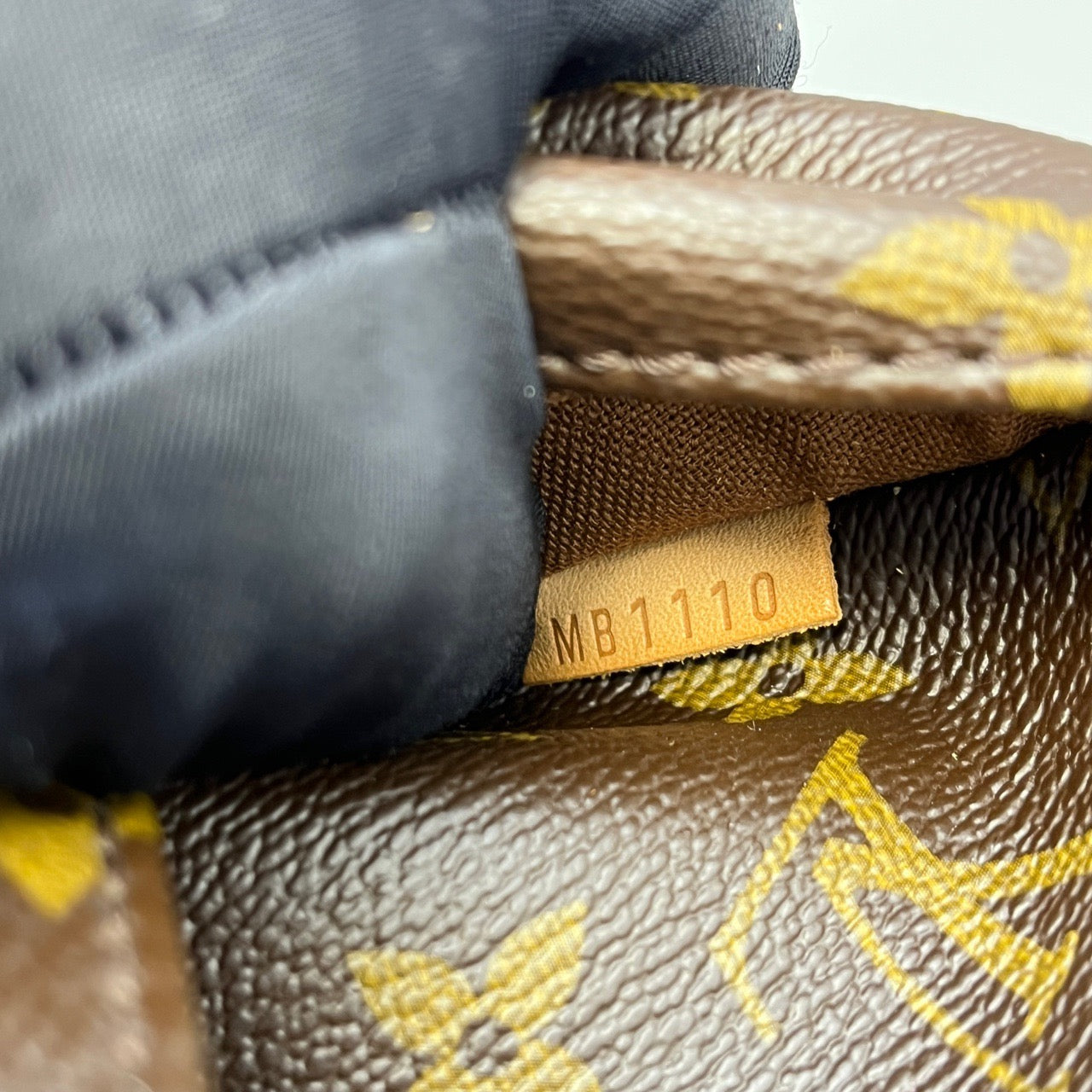 LOUIS VUITTON<br>TOTO Bag
