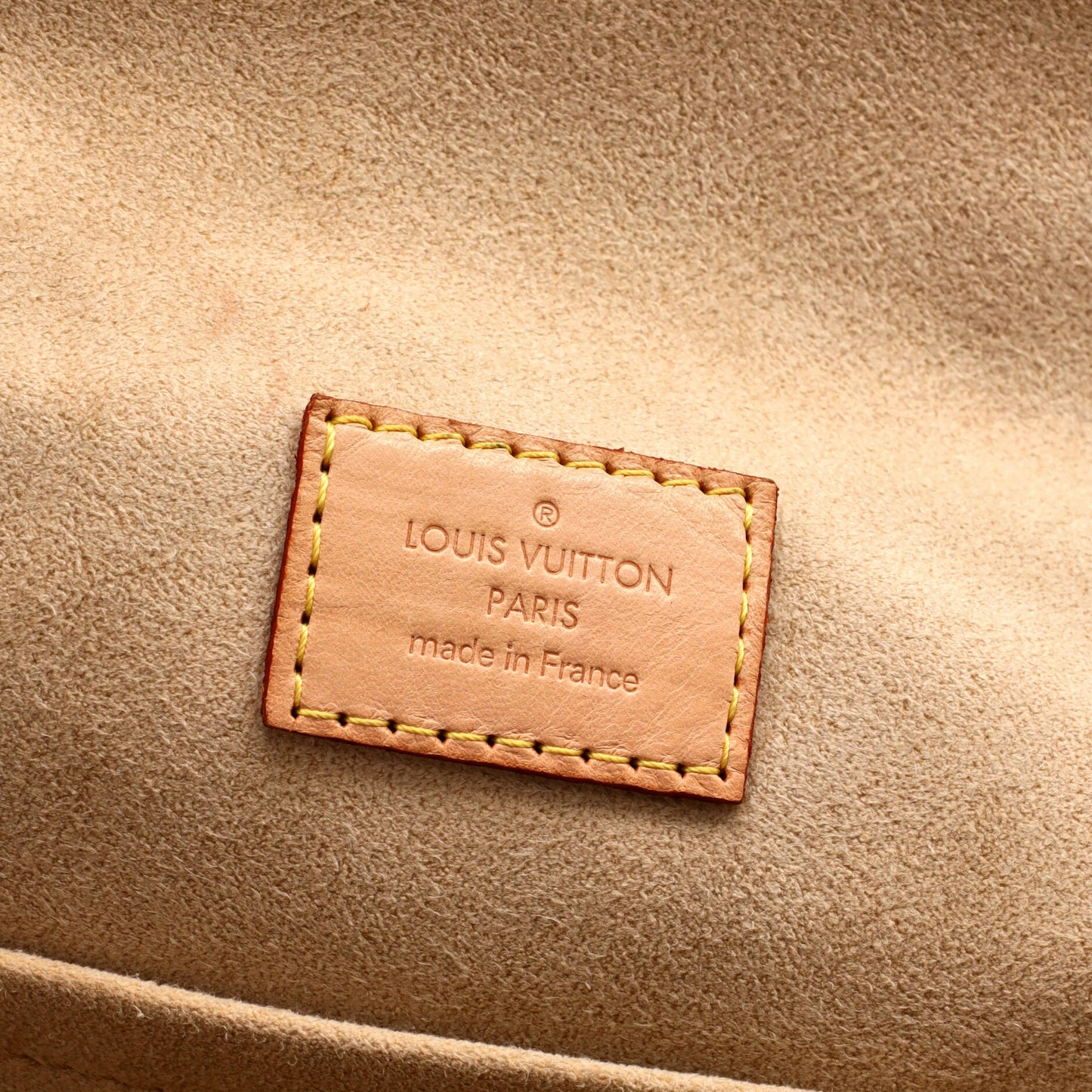 Louis Vuitton Hudson Handbag Monogram Canvas GM