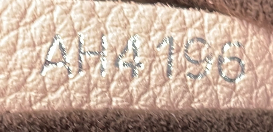 Louis Vuitton Babylone Handbag Mahina Leather BB