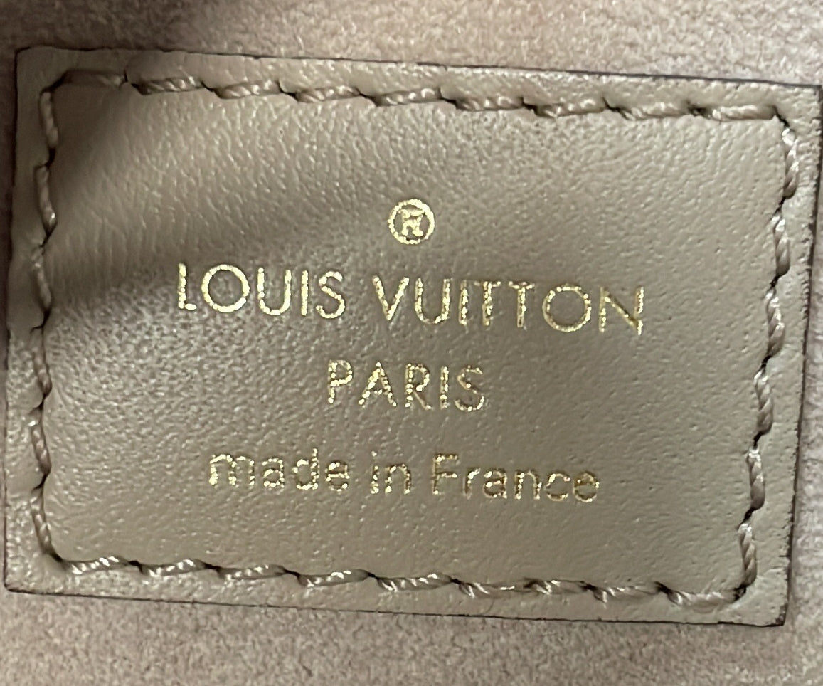 Louis Vuitton NeoNoe Handbag Bicolor Monogram Empreinte Giant MM