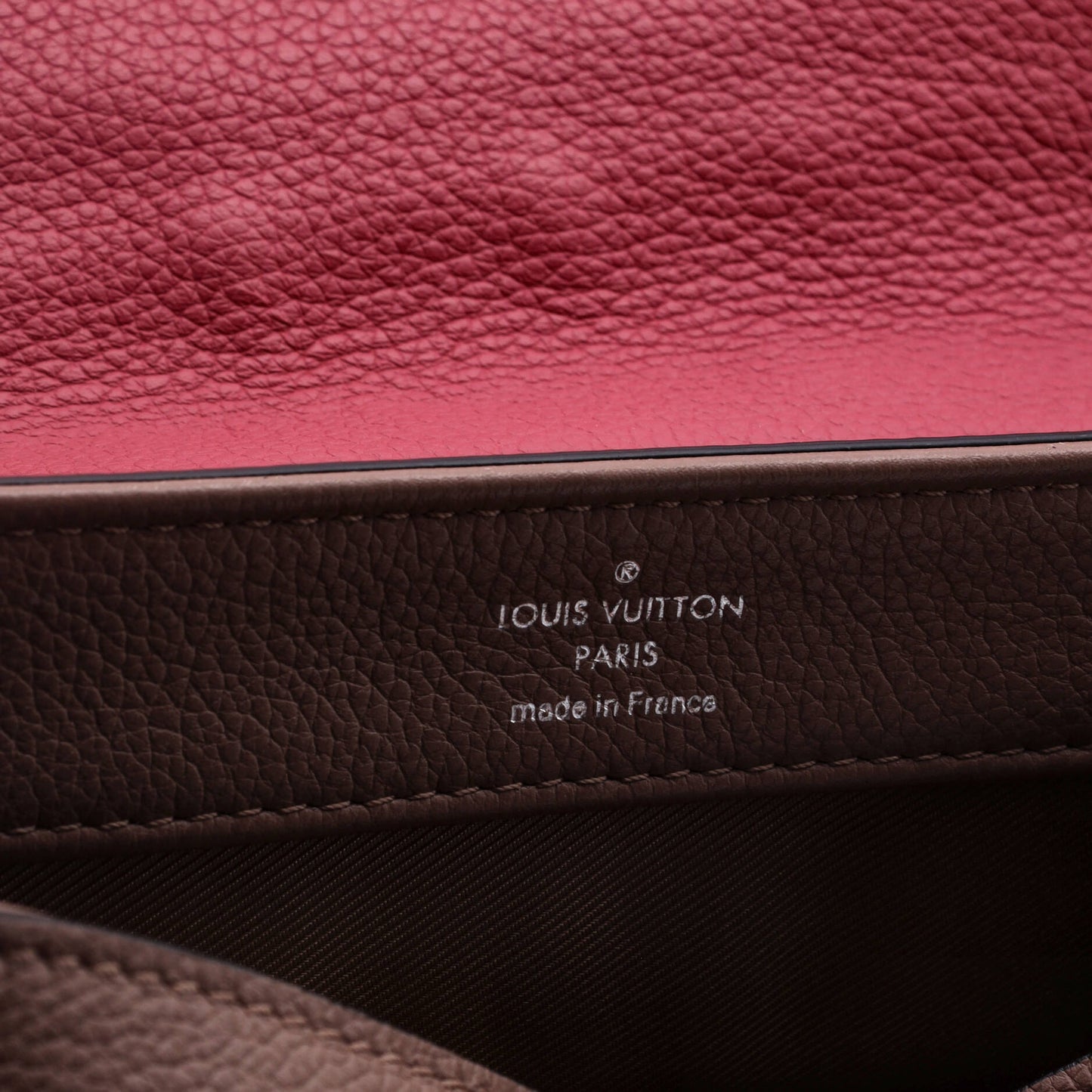 Louis Vuitton Lockme II Handbag Leather BB