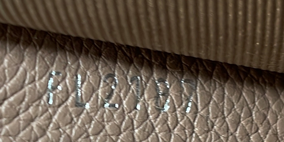 Louis Vuitton Lockme II Handbag Leather BB