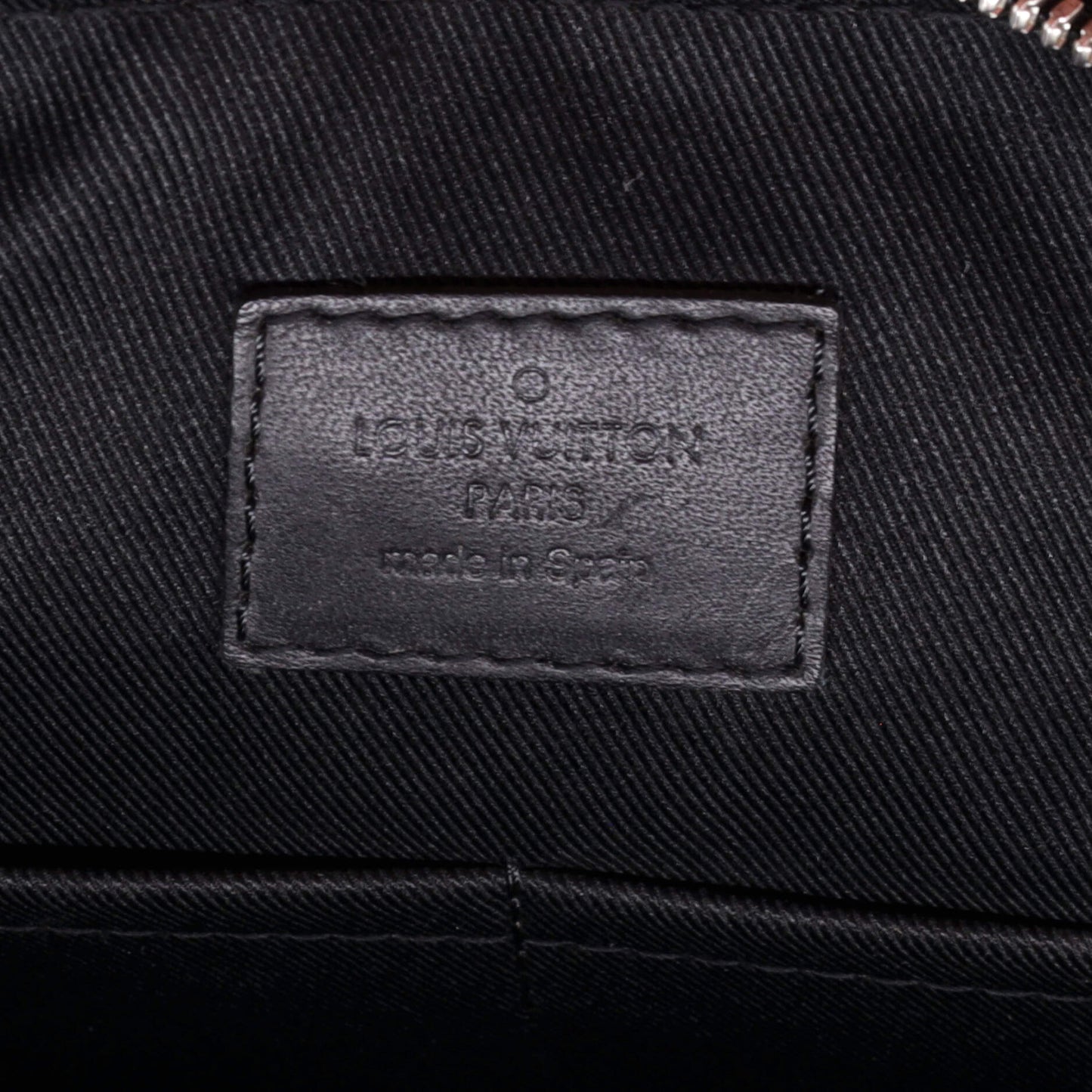 Louis Vuitton Discovery Messenger Bag Damier Infini Leather PM