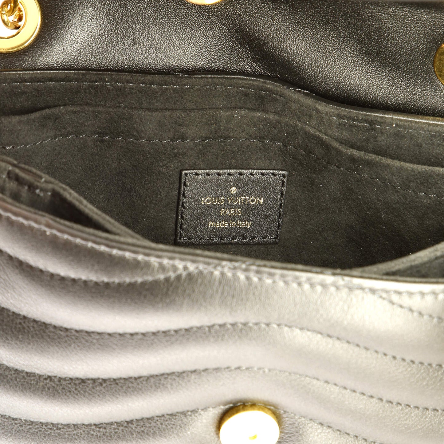 Louis Vuitton New Wave Chain Bag NM Quilted Leather PM