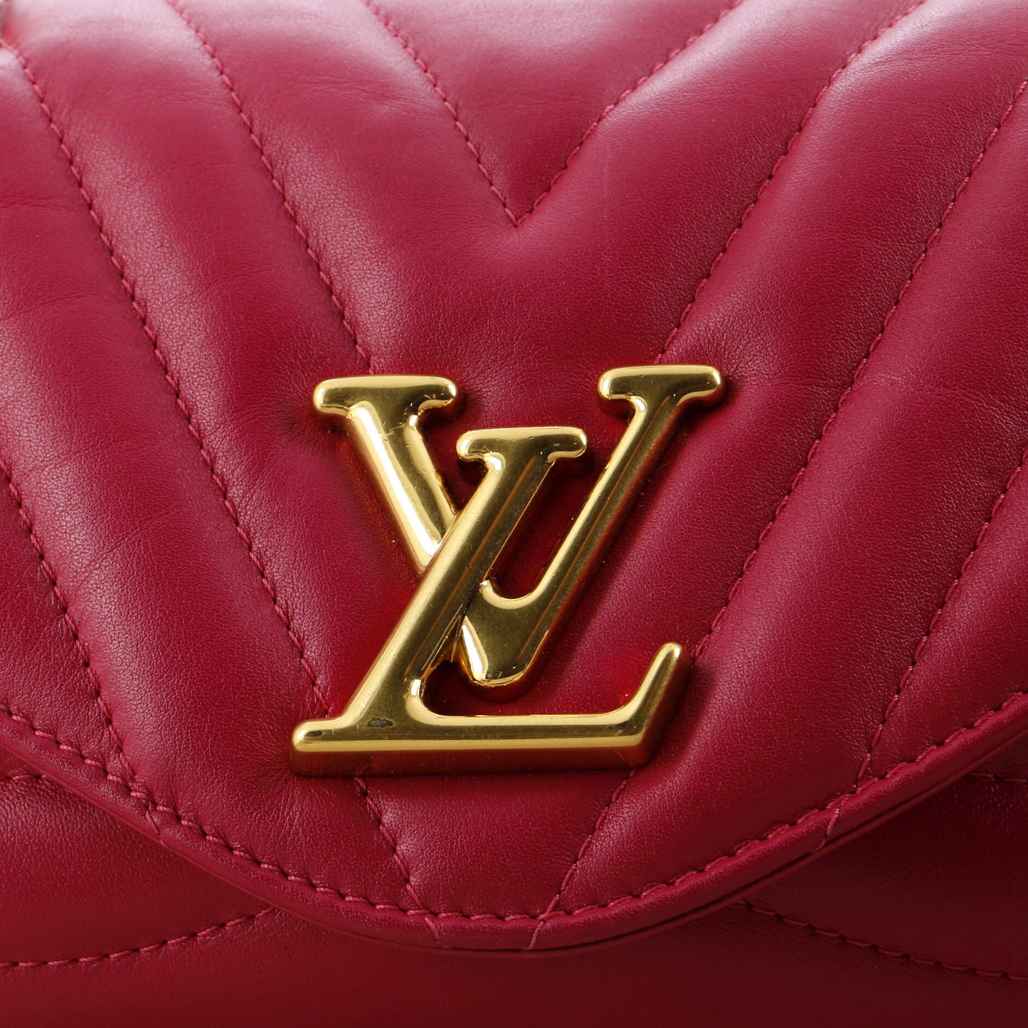 Louis Vuitton New Wave Chain Bag NM Quilted Leather MM