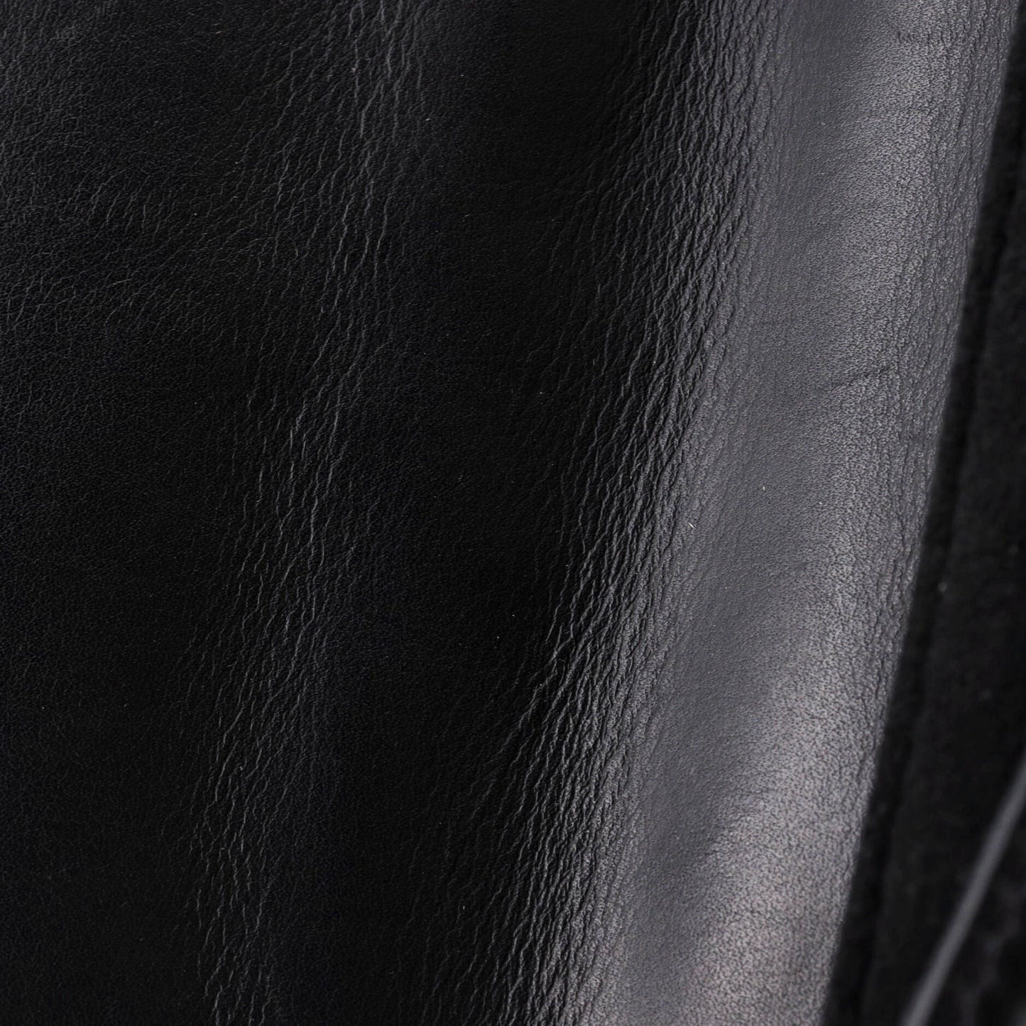 Louis Vuitton New Wave Chain Bag Quilted Leather MM