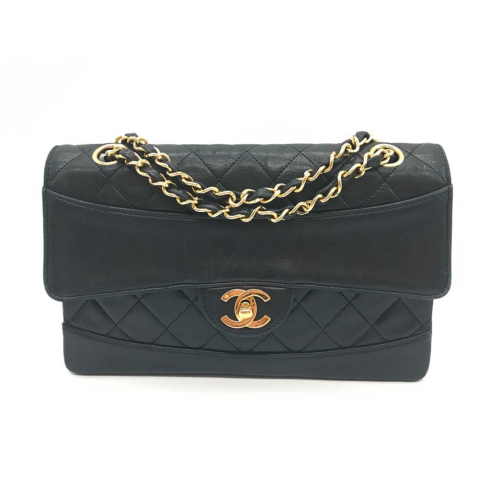 Chanel Matelasse Lambskin Chain Shoulder Bag Black Classic Flap