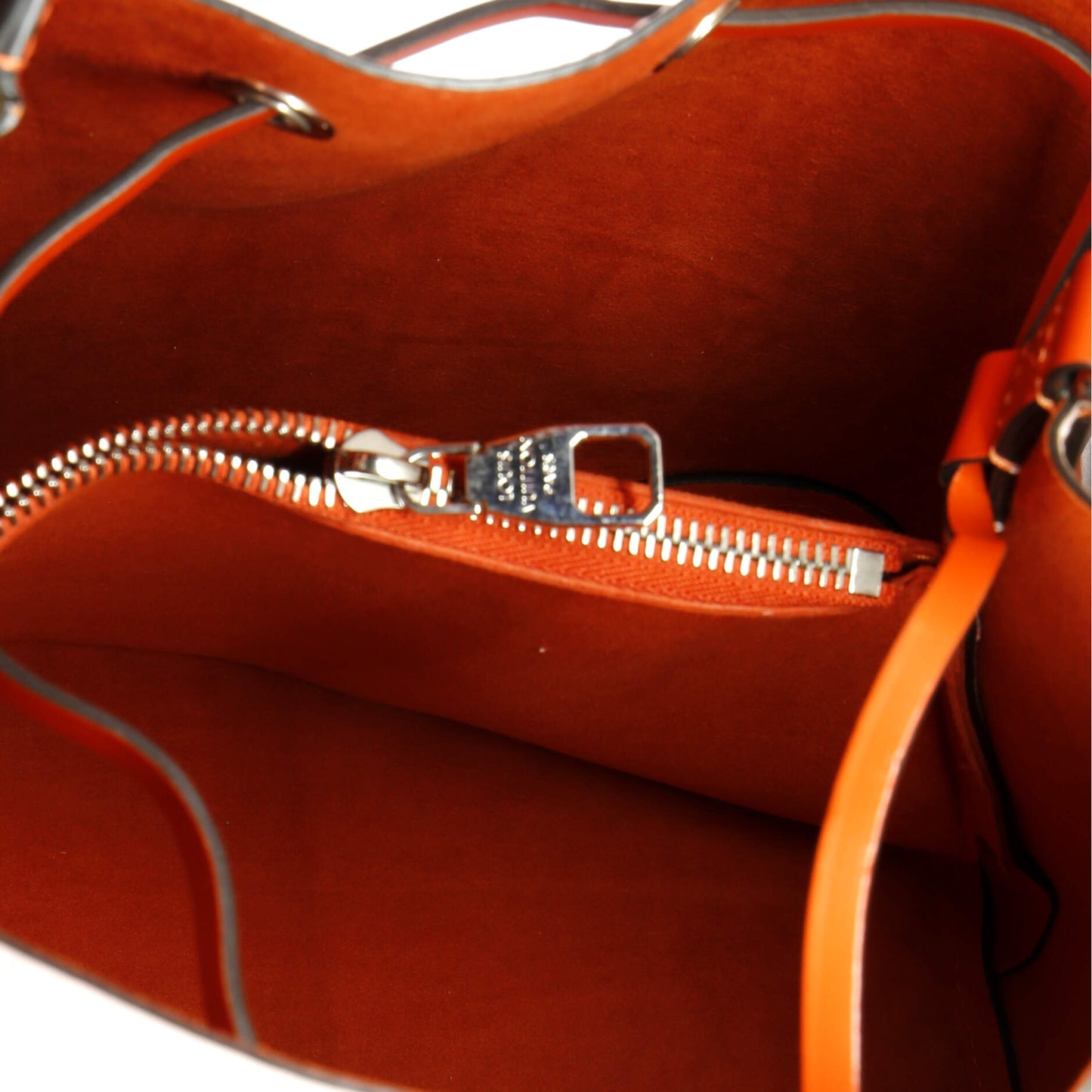 Louis Vuitton NeoNoe Handbag Epi Leather MM