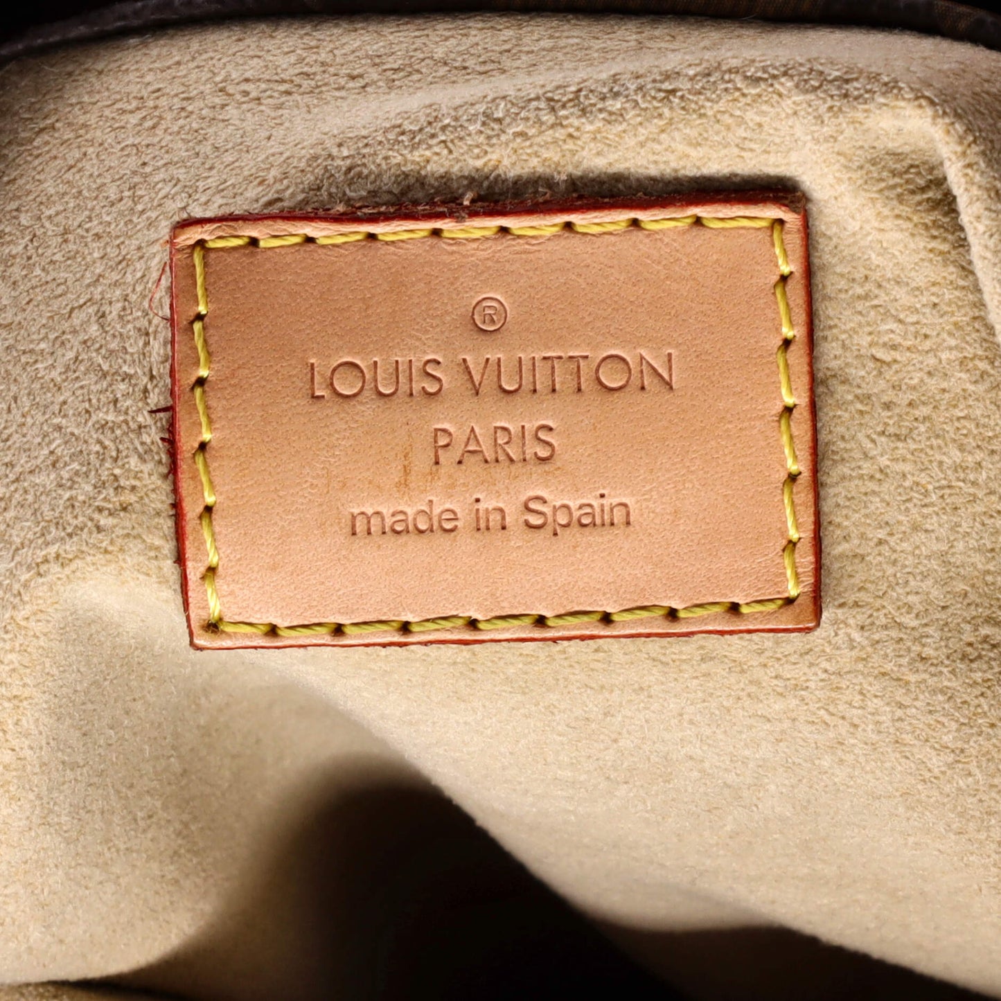 Louis Vuitton Artsy Handbag Monogram Canvas GM
