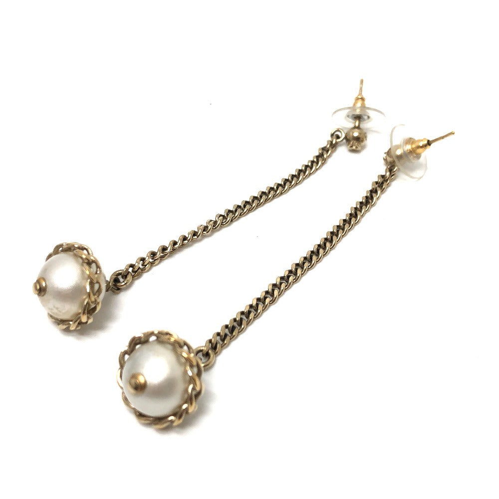 CHANEL Pierce metal gold 16B Fake pearl Women