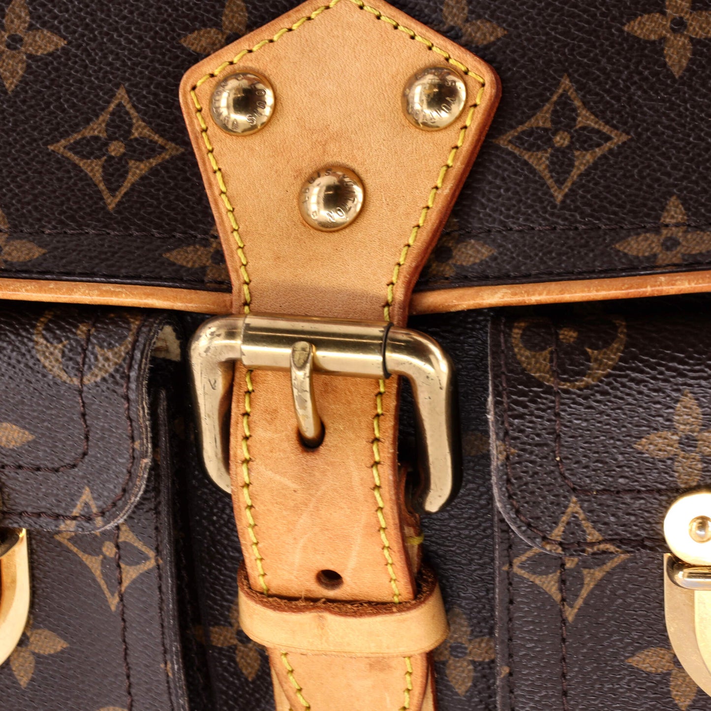 Louis Vuitton Hudson Handbag Monogram Canvas PM