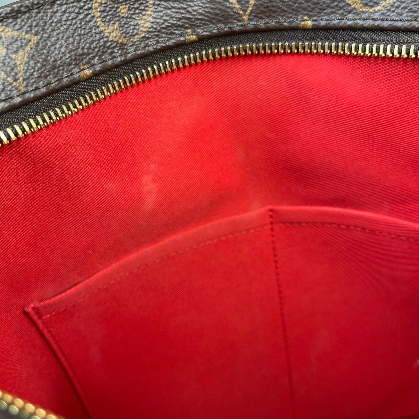 LOUIS VUITTON Carry It Monogram Tote