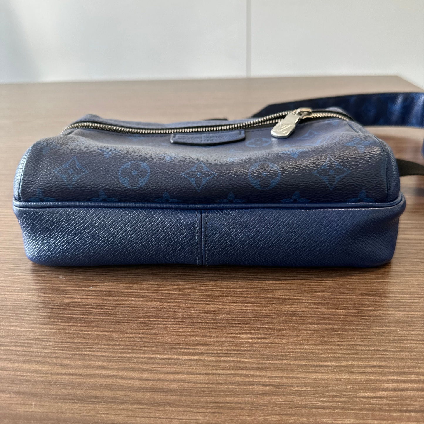 Louis Vuitton Outdoor Messenger PM Shoulder Bag LB122277