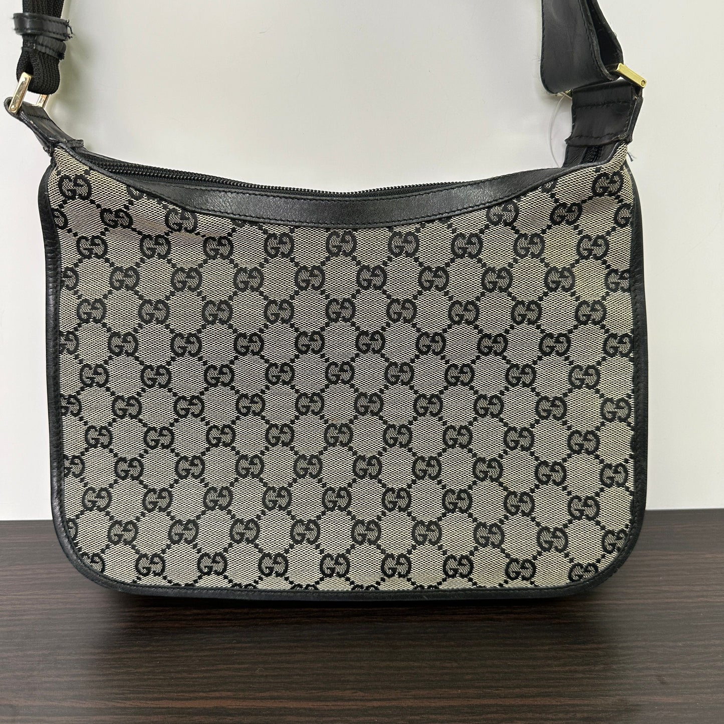 Bolsa de Ombro Gucci em Lona GG Marrom Preto LB123054