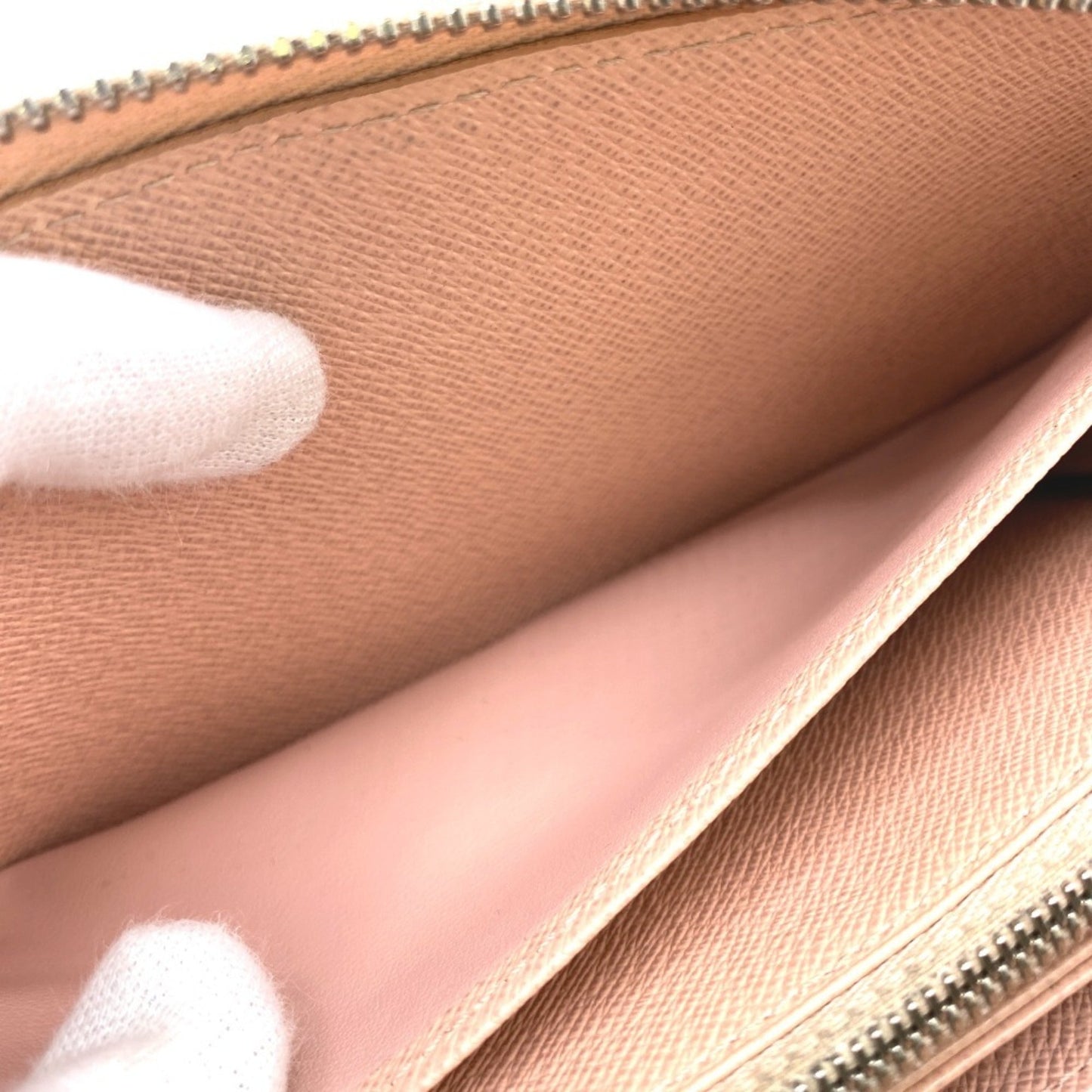 Louis Vuitton Epi  Epi Leather Long Wallet (Bi-Fold)