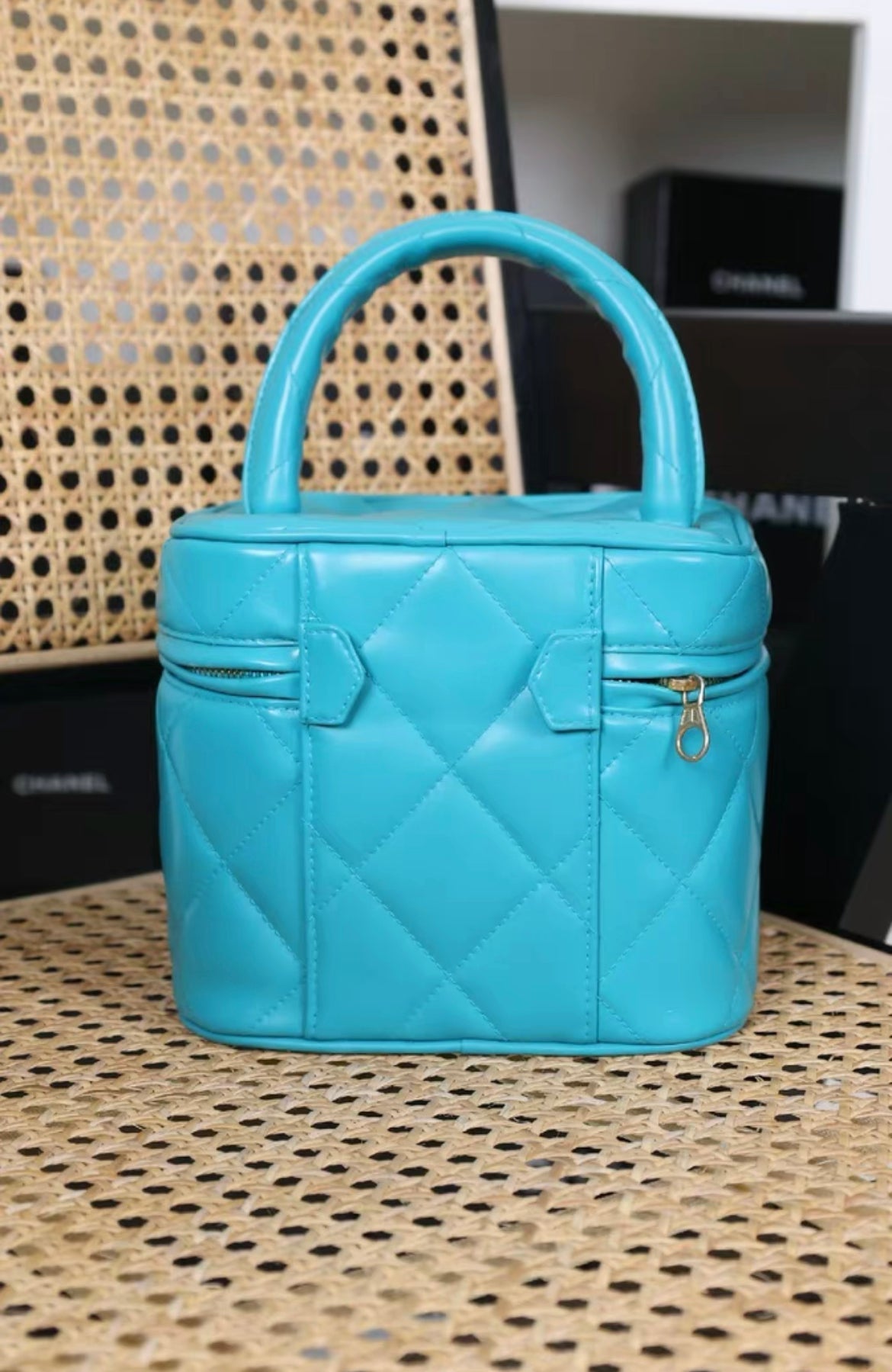 CHANEL 1995  "BARBIE" BLUE PATENT HEART-MIRROR VANITY CASE BAG