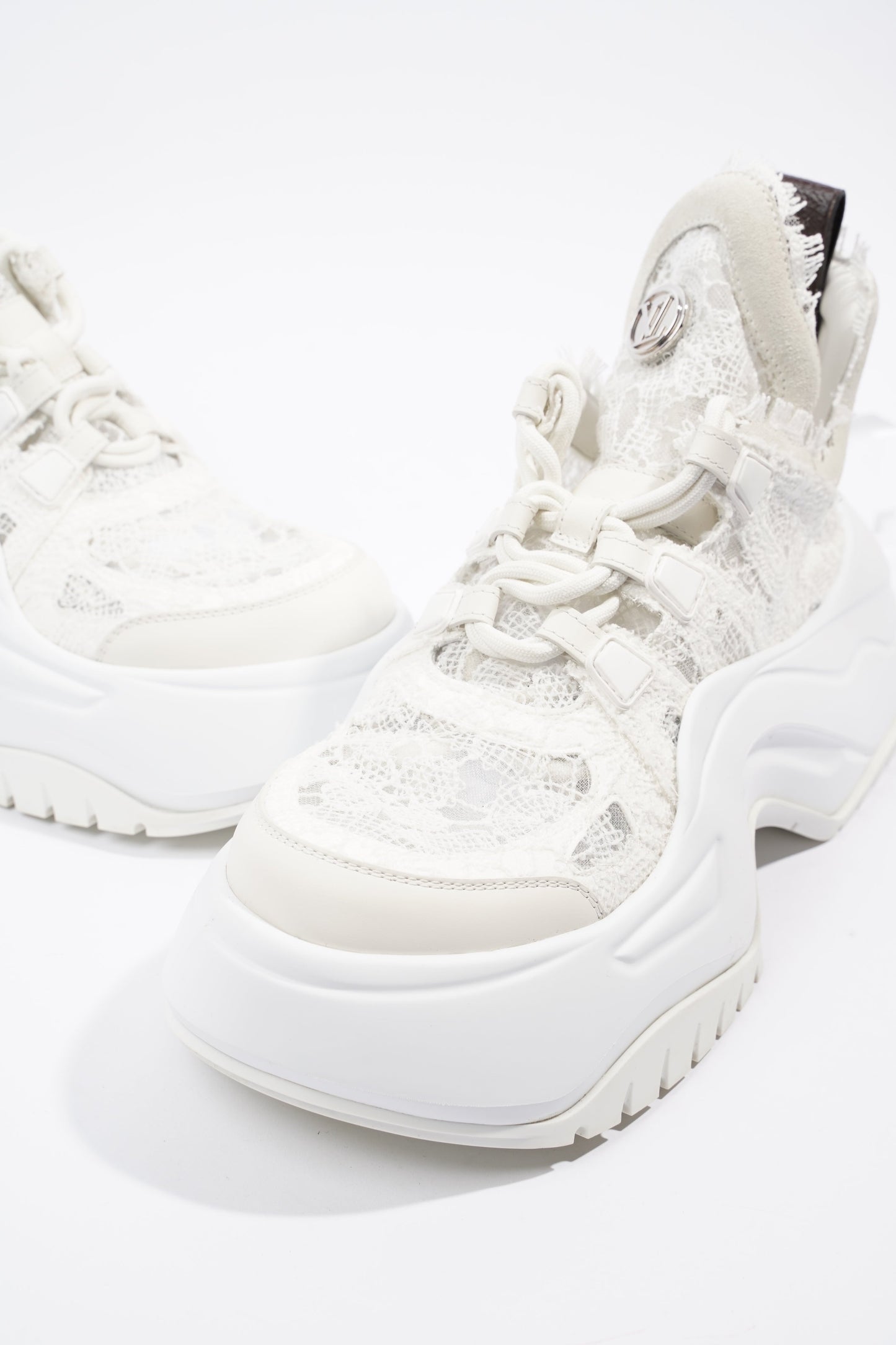 Louis Vuitton Archlight 2.0 White Fabric EU 41 UK 8