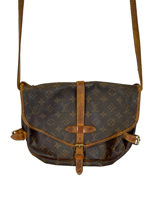 Crossbody Luxury Designer By Louis Vuitton Size: Medium
