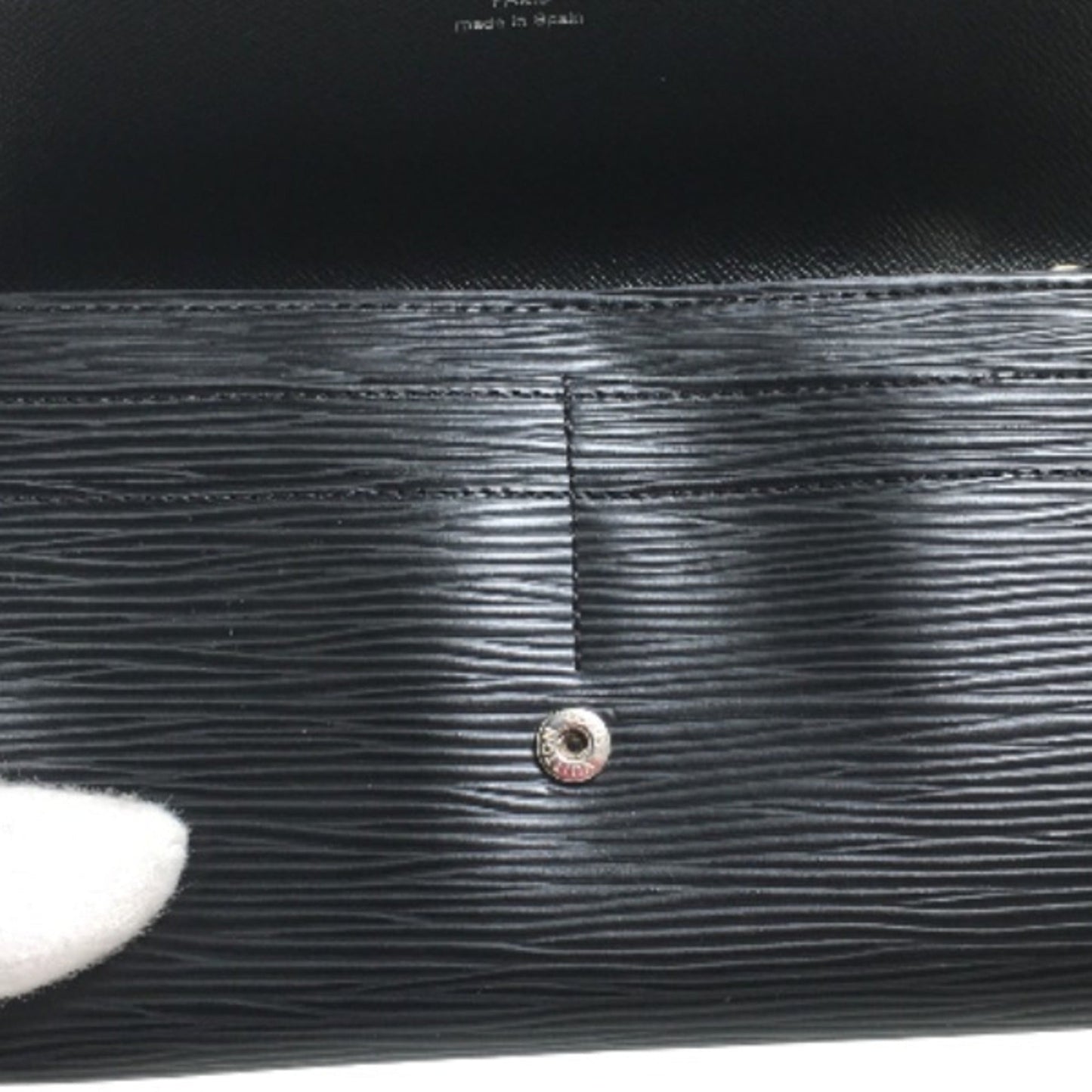 Louis Vuitton  Epi Leather Long Wallet (Bi-Fold)