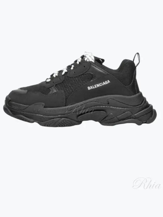 Luxury Balenciaga Trending 2026 Triple S Low Top Sneakers Black