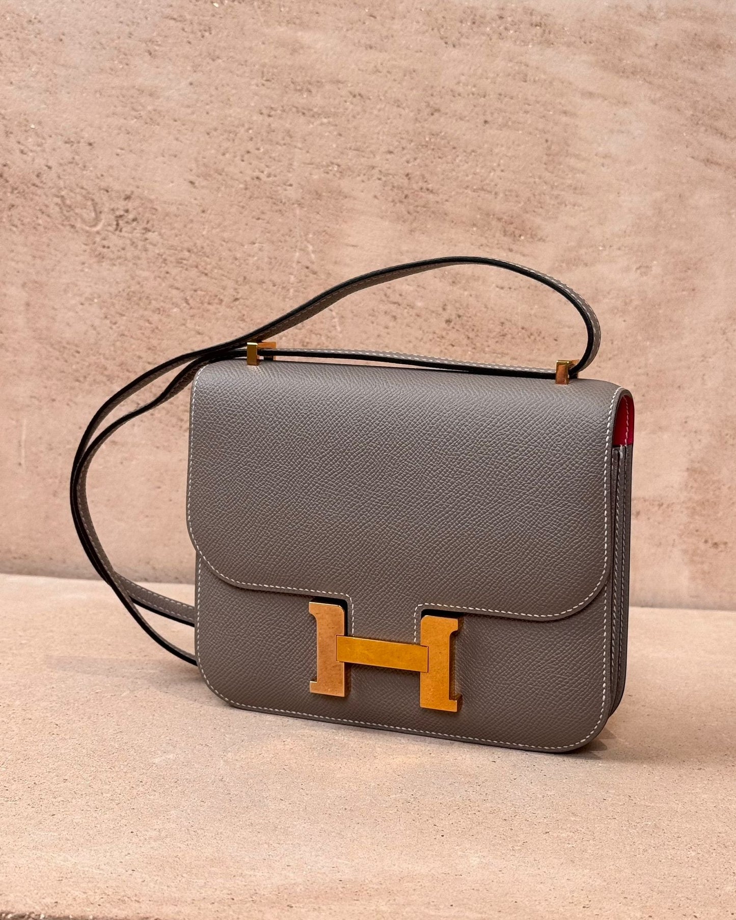 Hermès HSS Constance 18 - Gris Asphalte Epsom / Rose Shocking Interior | Rose Gold Hardware