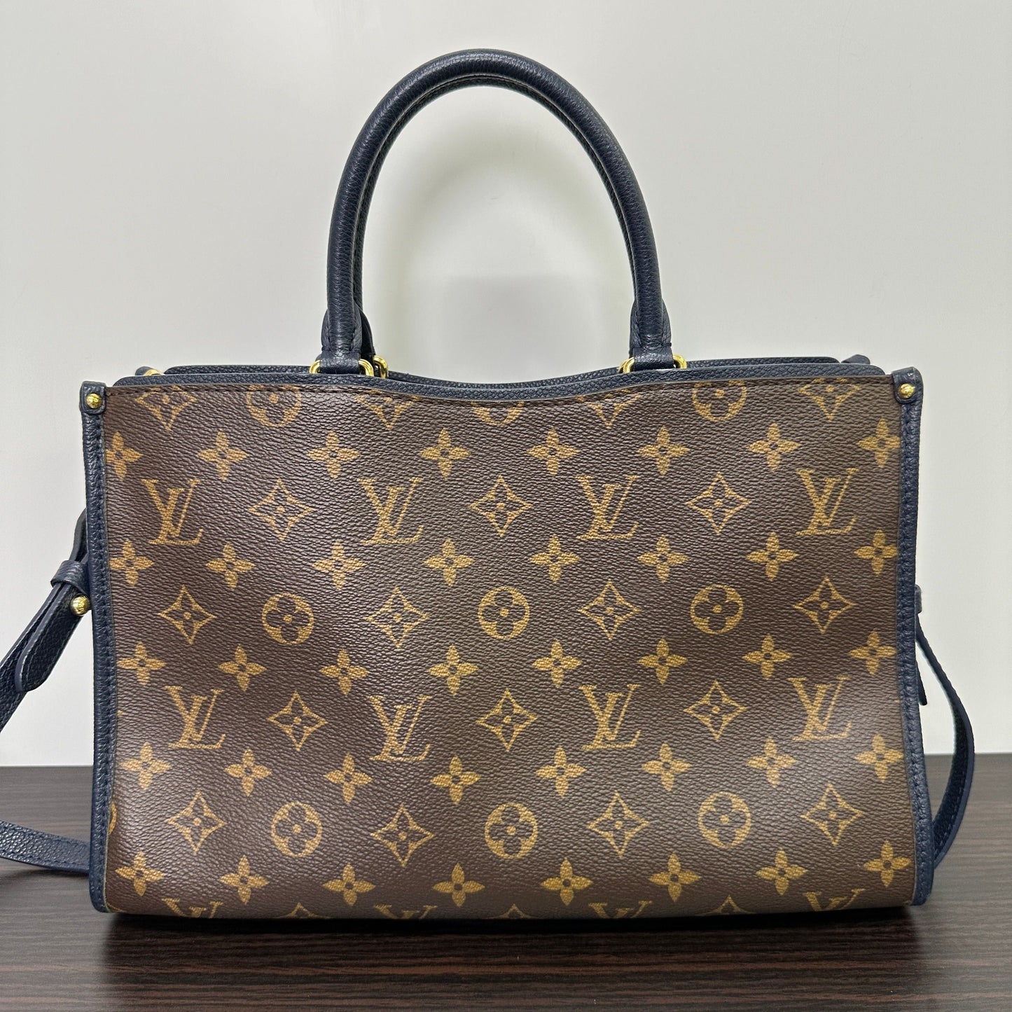 Louis Vuitton Popincourt Shoulder Bag LB124922
