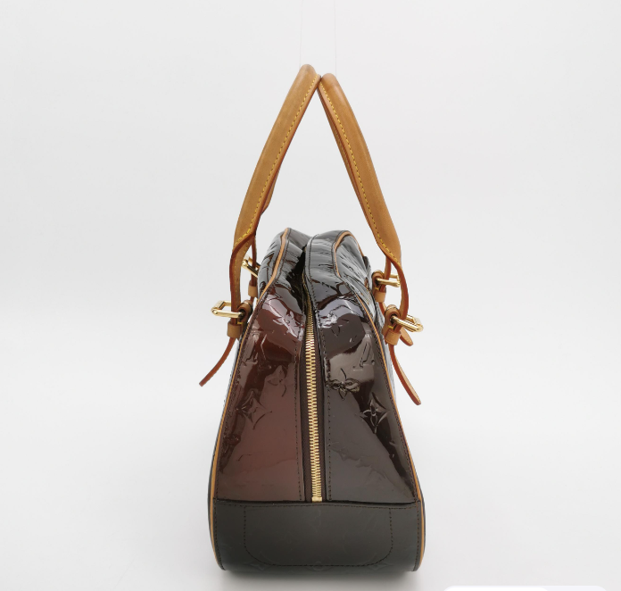 Louis Vuitton (LV) patent leather Summit Drive Bag cherry color 32cm 250319781112520