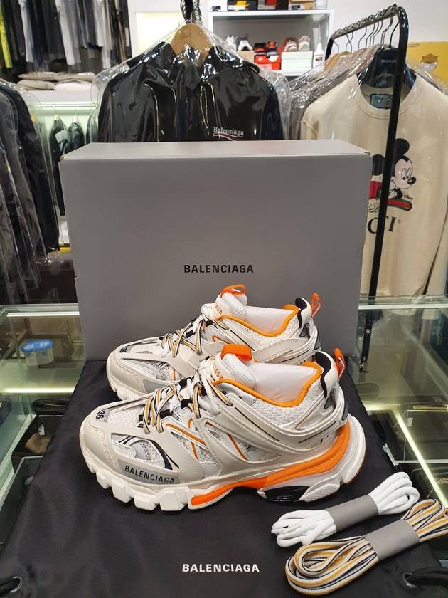 Luxury Balenciaga Trending 2026 Track Trainer Low Top Sneakers White Orange
