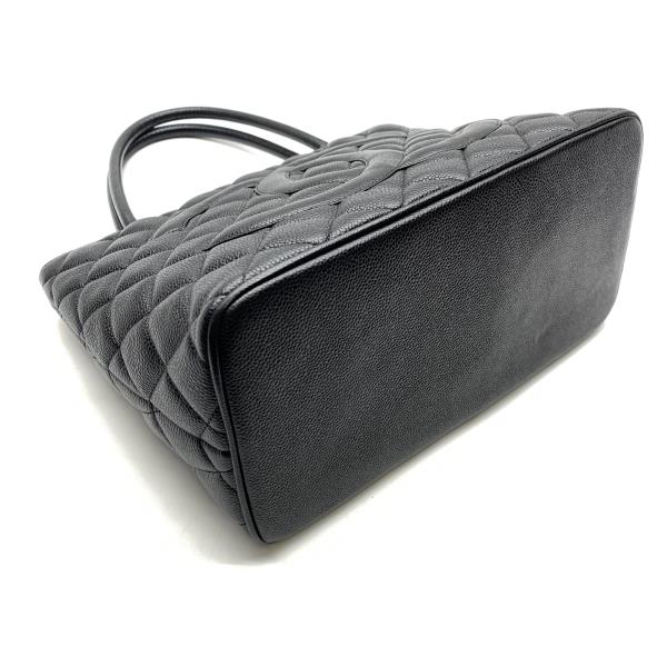 Chanel Tote Caviar Skin Tote Black Gold Metal Fittings