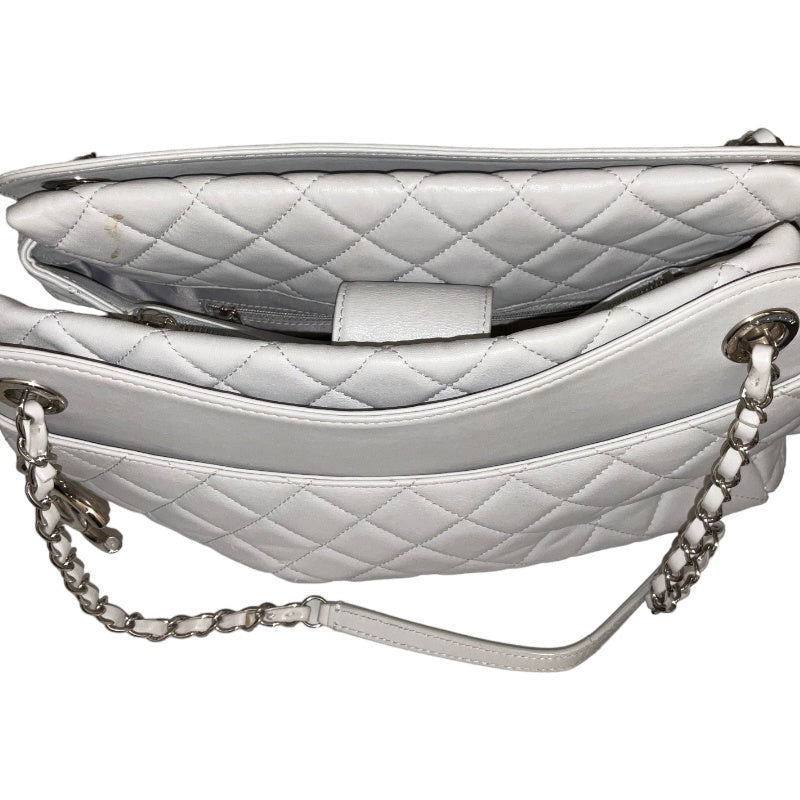 Chanel Matelasse Chain Tote Bag Light Gray Silver