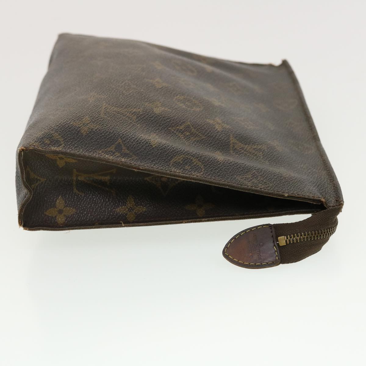 LOUIS VUITTON Monogram Poche Toilette 26 Pouch LV Auth Clutch