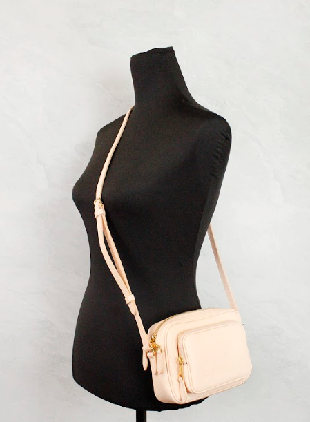 Burberry Small Branded Peach Pink Grainy Leather Camera Crossbody Women's Bag