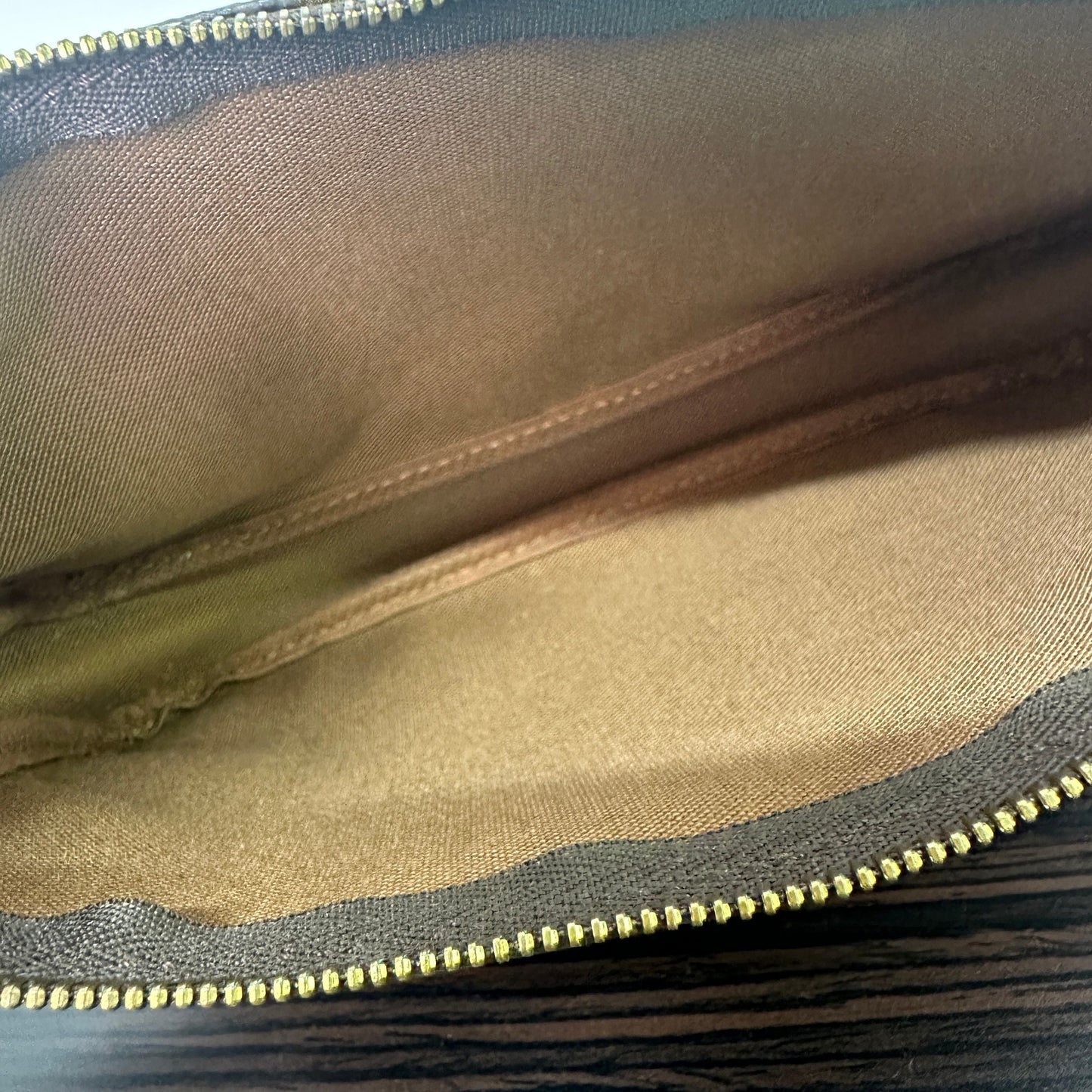 Louis Vuitton Pochette Monogram LB121166