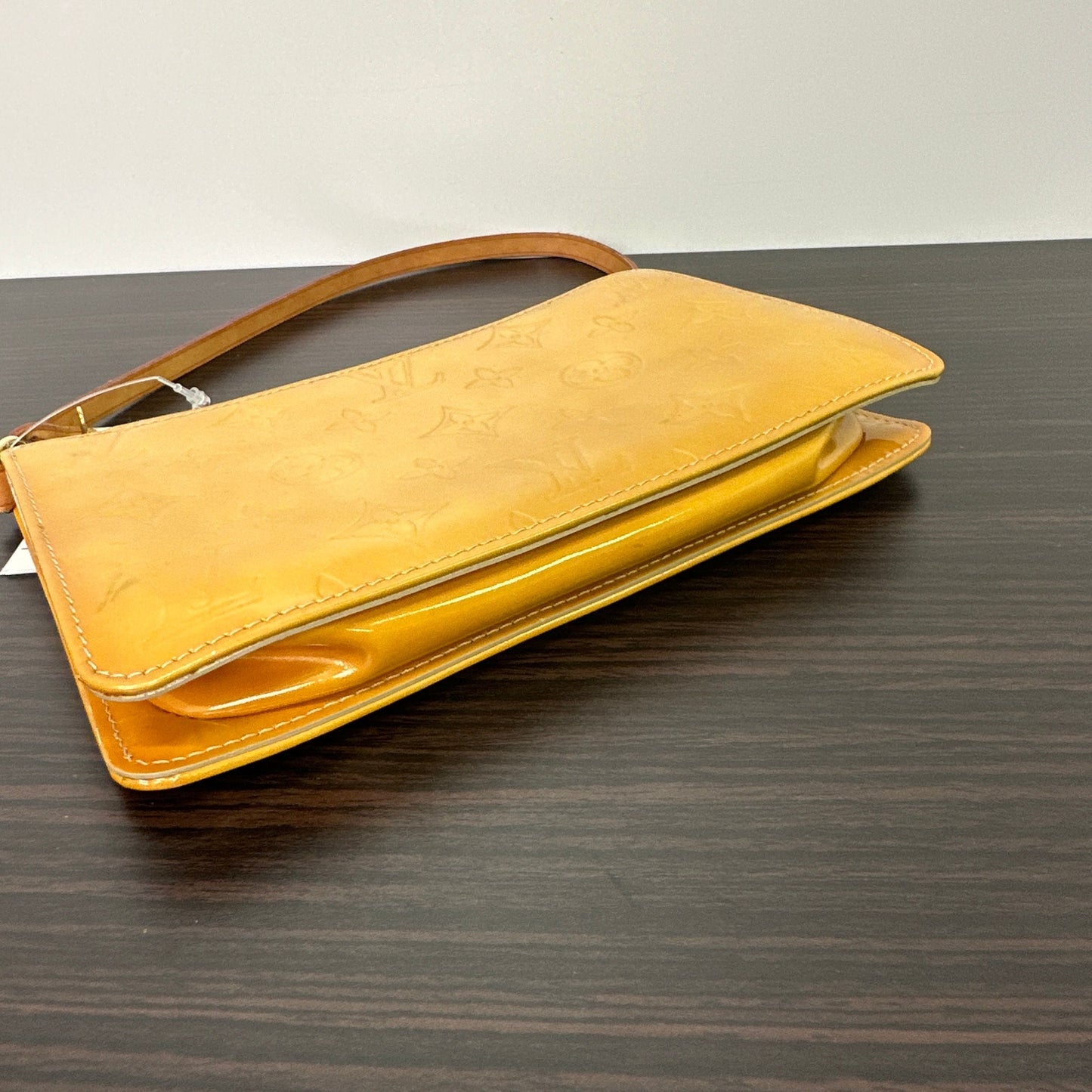 Vernis Lexington Pouch von Louis Vuitton Beige LB120291