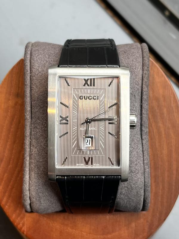Gucci 8600 Series Watch
