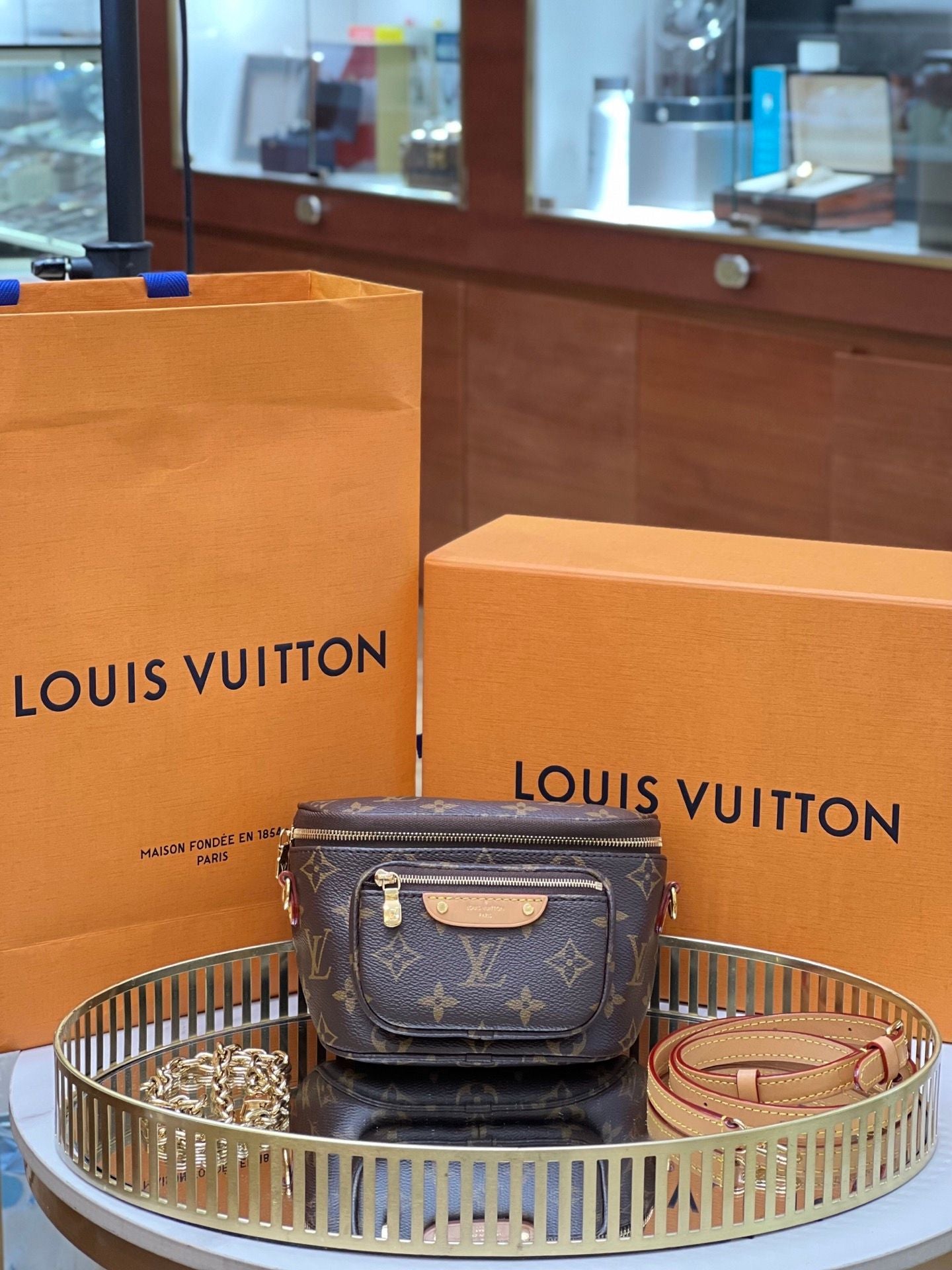 Louis Vuitton monogram mini bumbag chip 20*11cm 12522